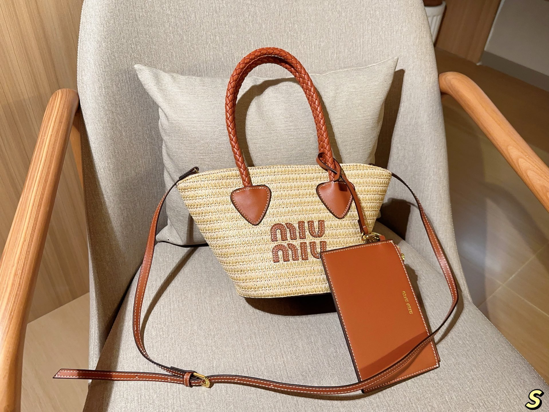 MIUMIU straw woven bag