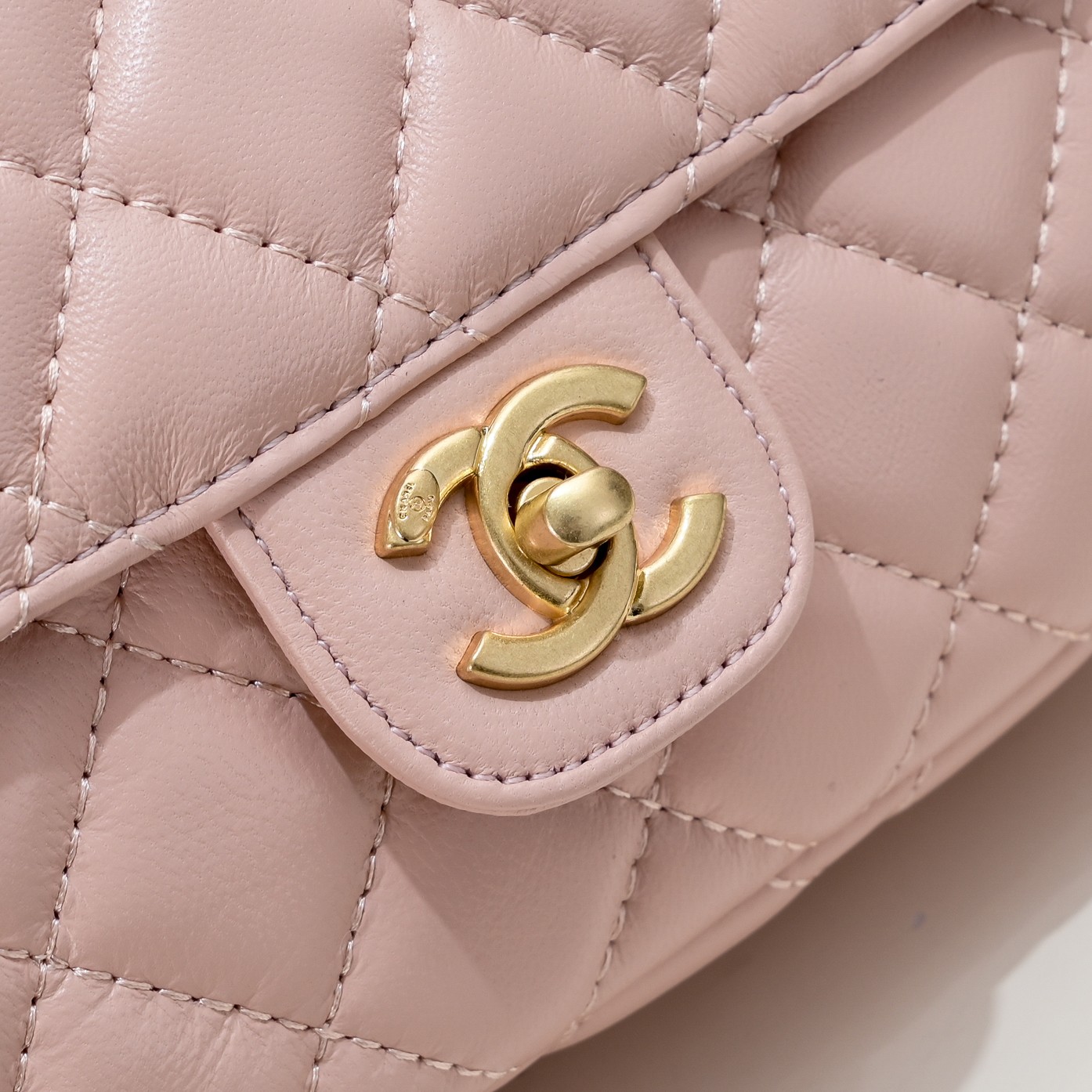 Chanel coco handle