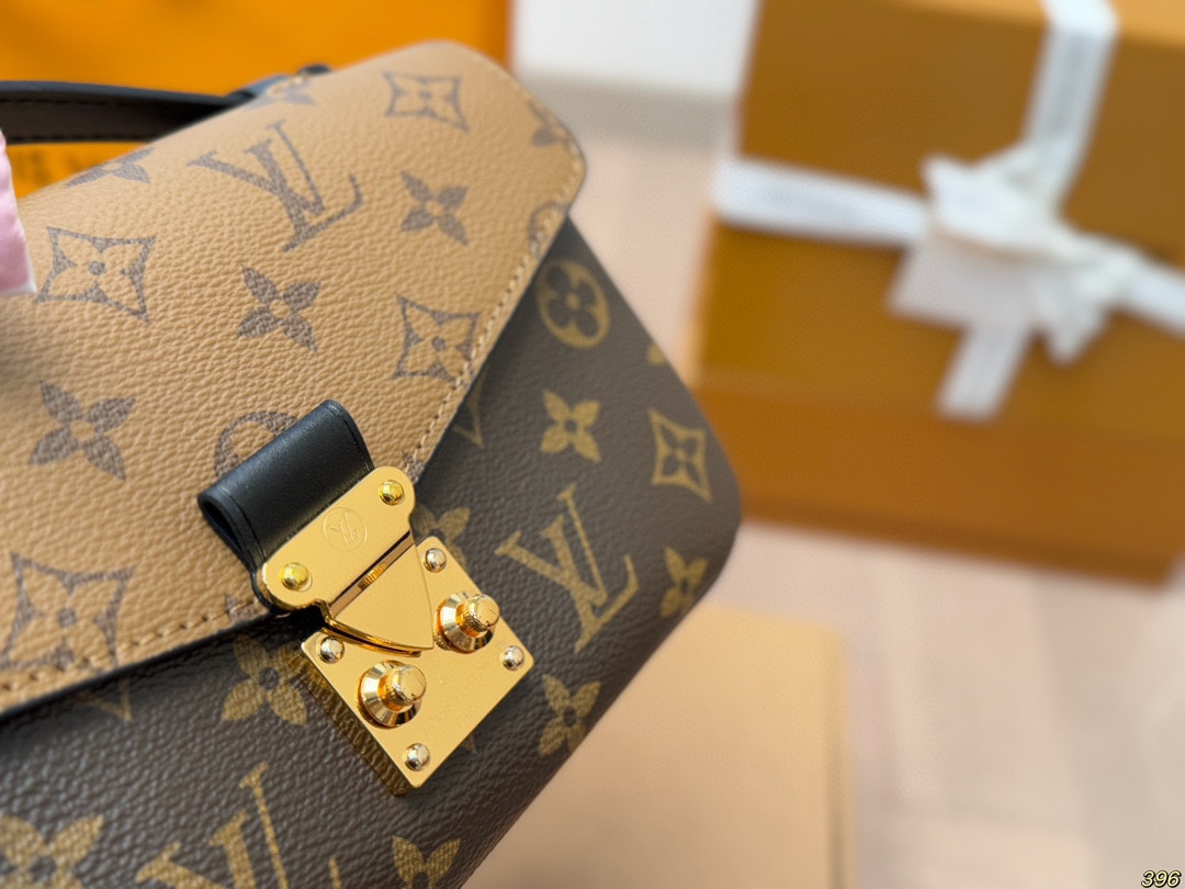 LV pochette metis east west monogram message bag