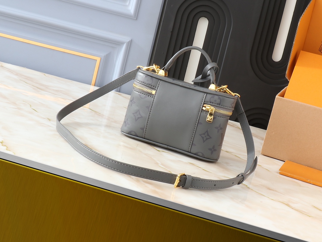 LV Vanity Chain Pouch monogram chain shoulder bag