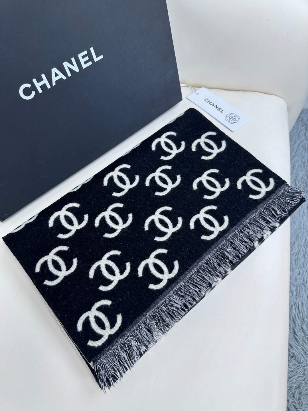 CHANEL double-sided scarf shawl