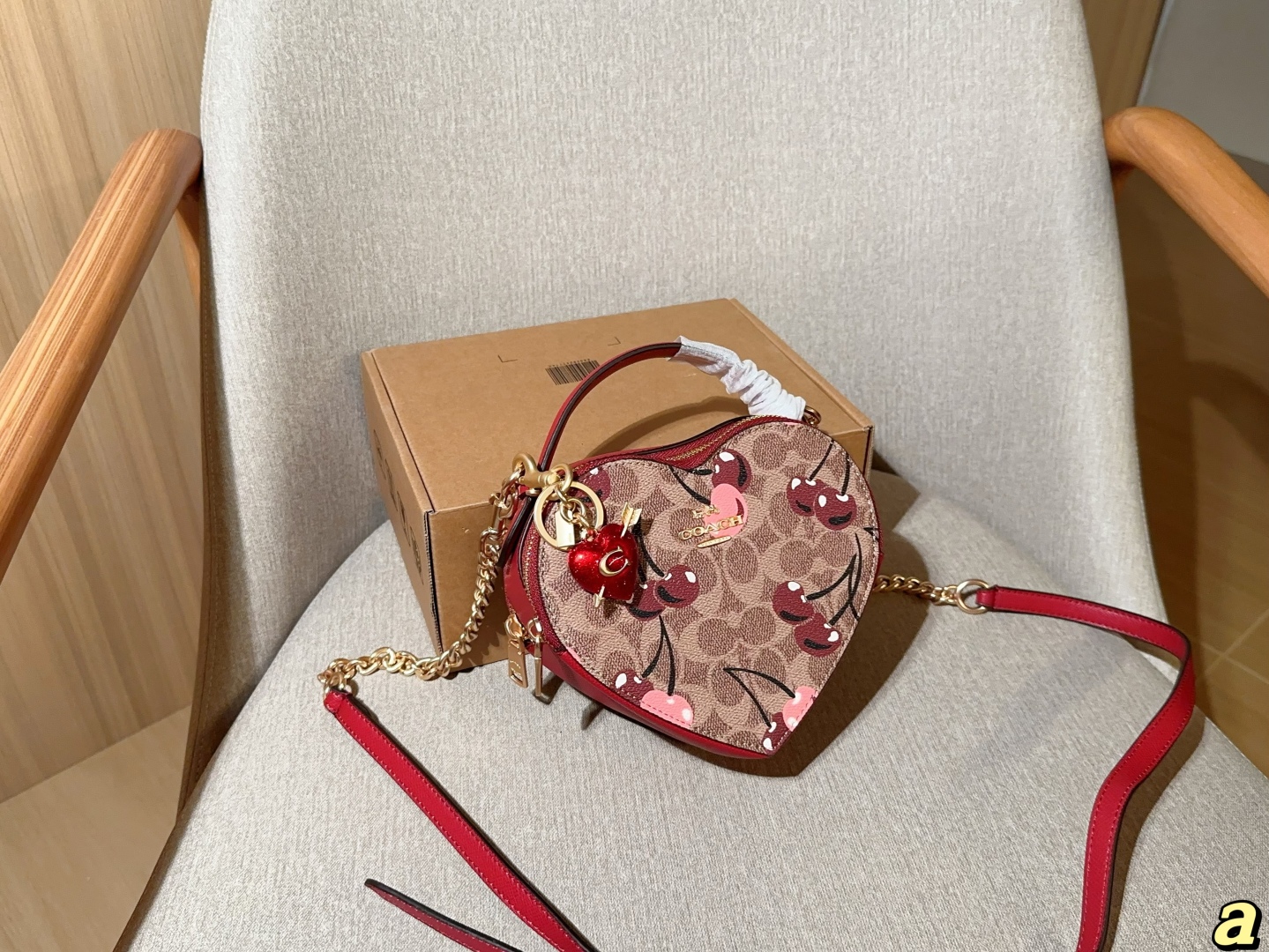 COACH Heart box bag