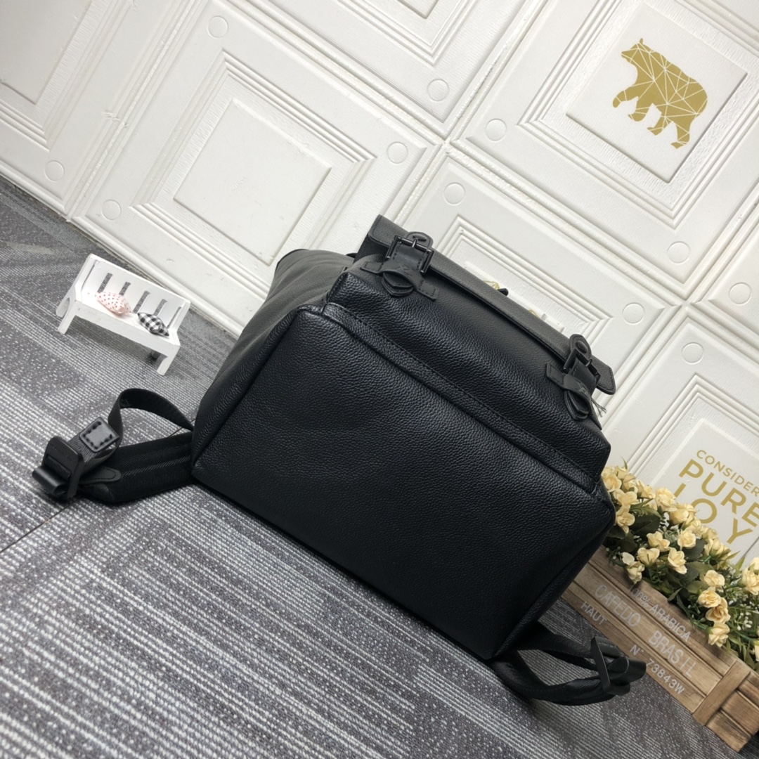 LV Christopher Taurillon shoulder backpack bag