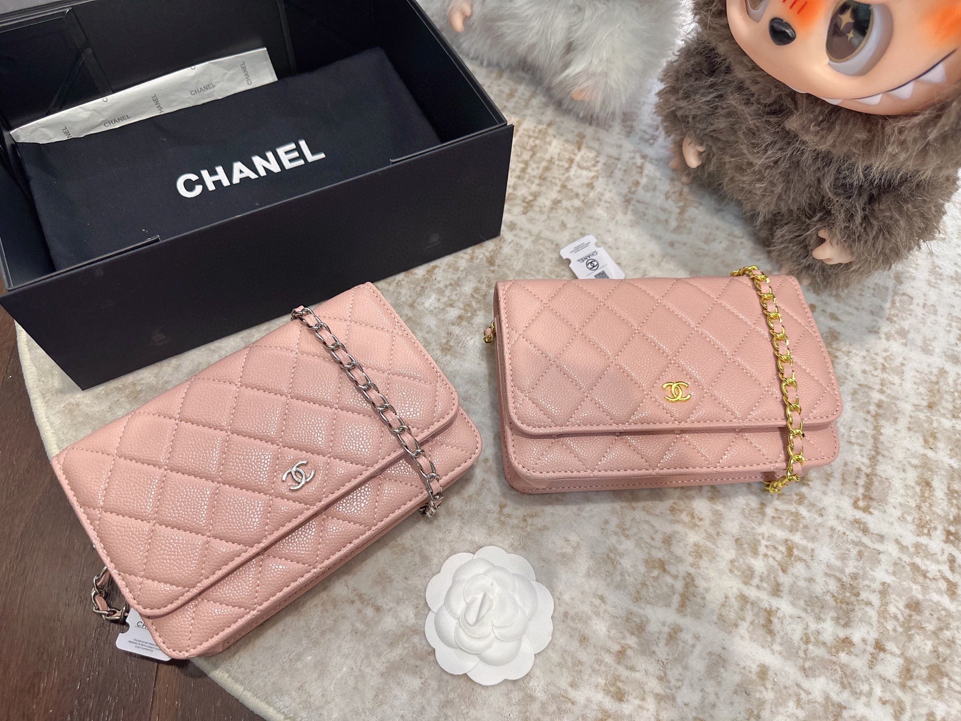 Chanel woc shoulder crossbody chain bag