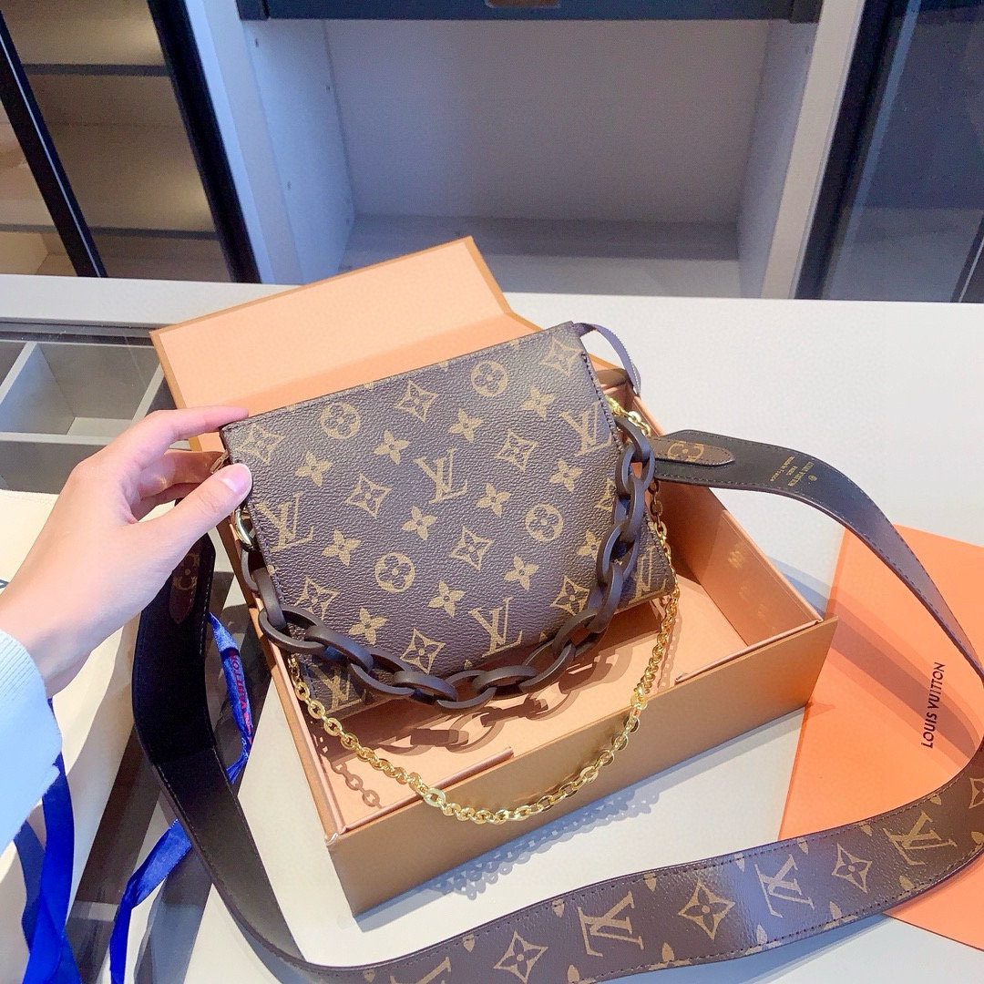 LV counter classic toiletry bag