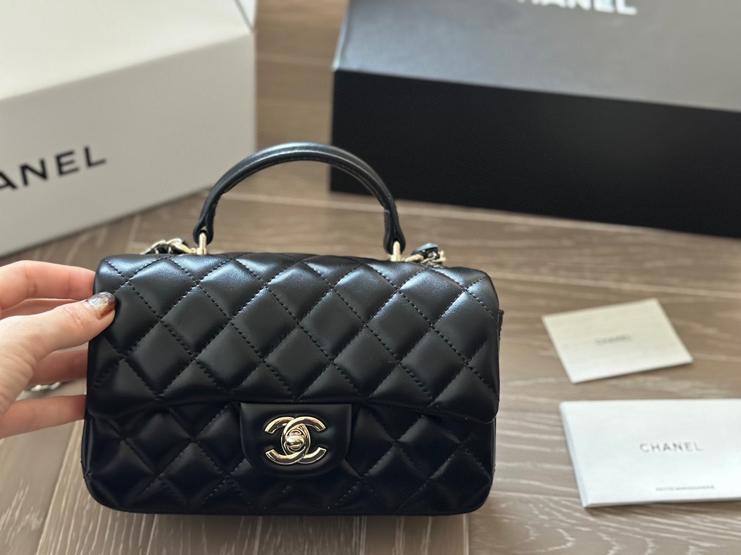 Chanel 23K cf chain shoulder bag