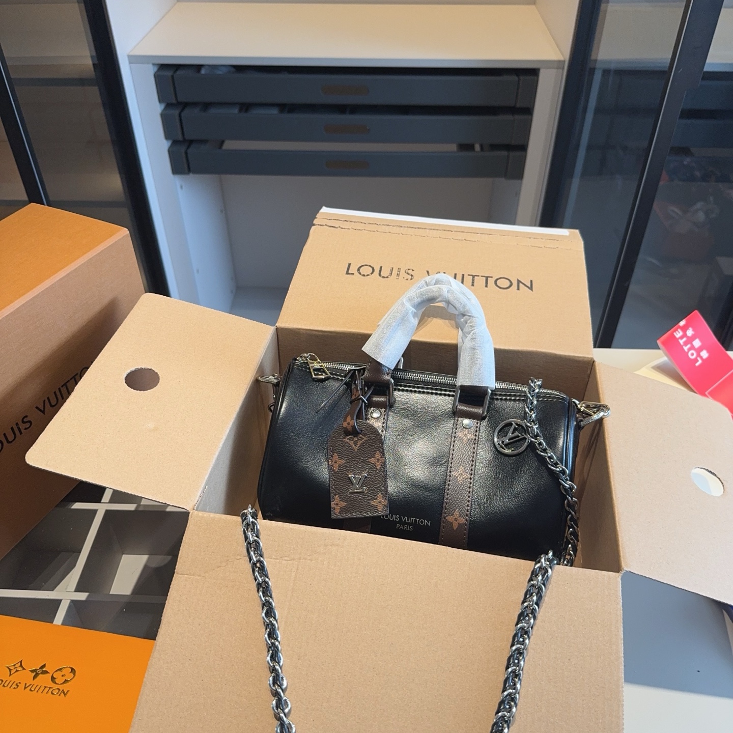 LV Keepal 25 Pillow Bag