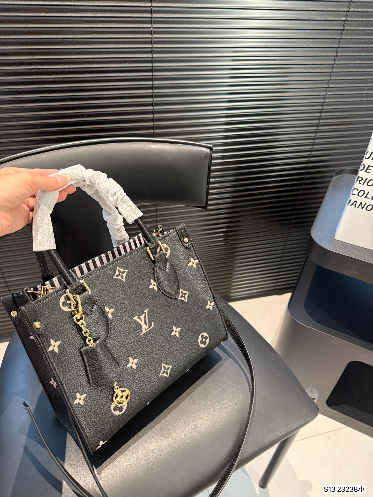 LV Tote