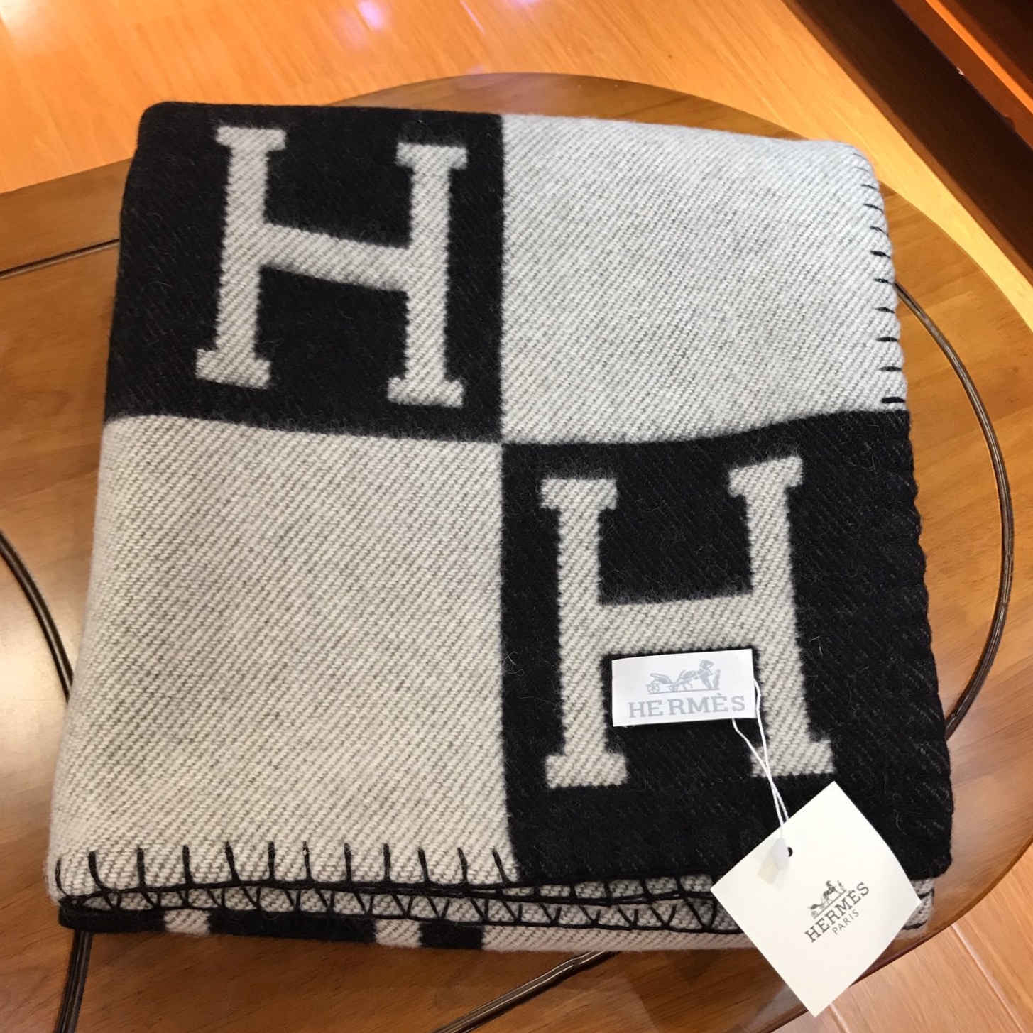 Hermès 'finest cashmere blanket