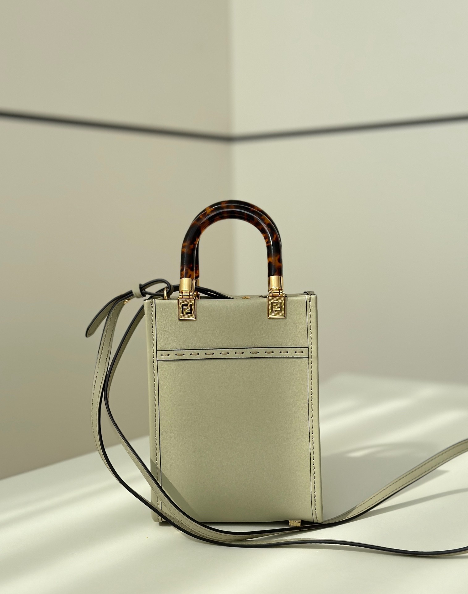 Fendi cowhide leather shoulder bag
