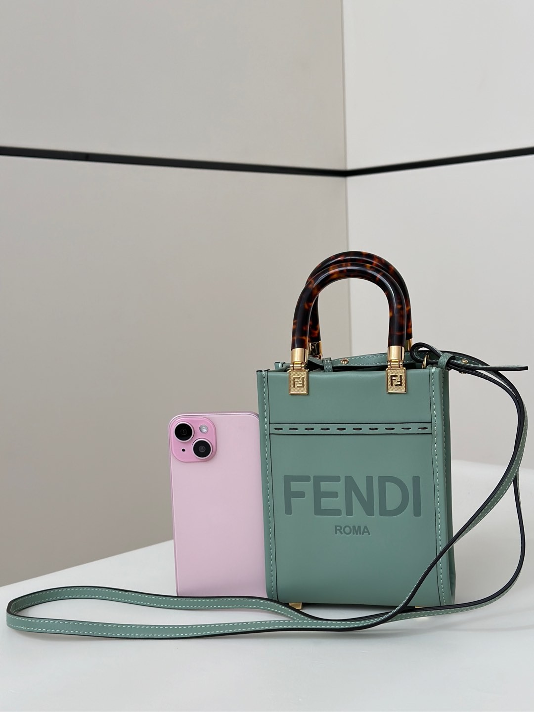 Fendi cowhide leather shoulder bag