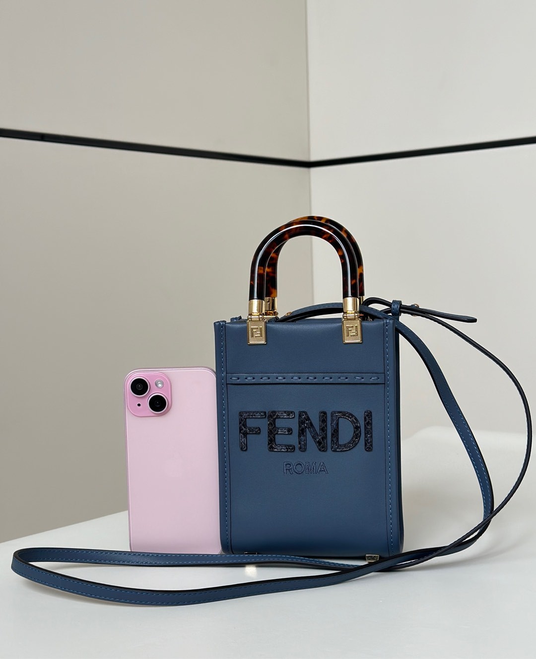 Fendi cowhide leather shoulder bag
