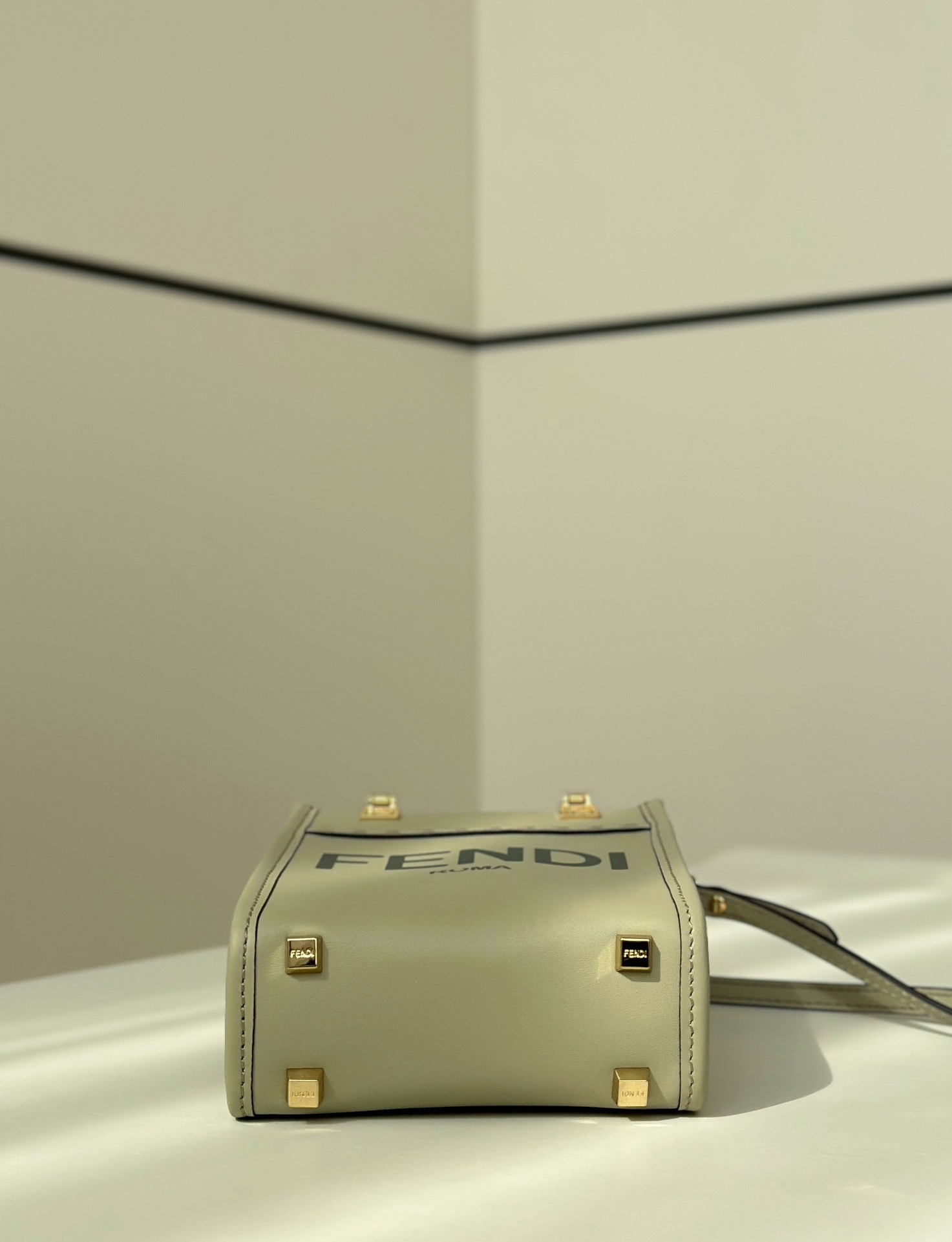 Fendi cowhide leather shoulder bag