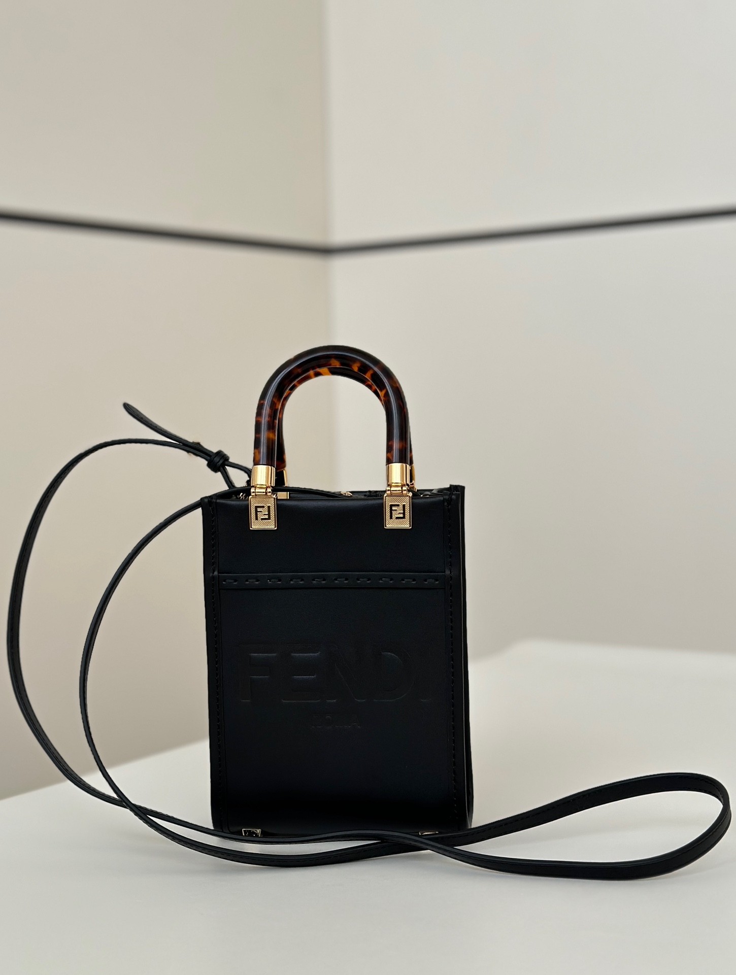 Fendi cowhide leather shoulder bag