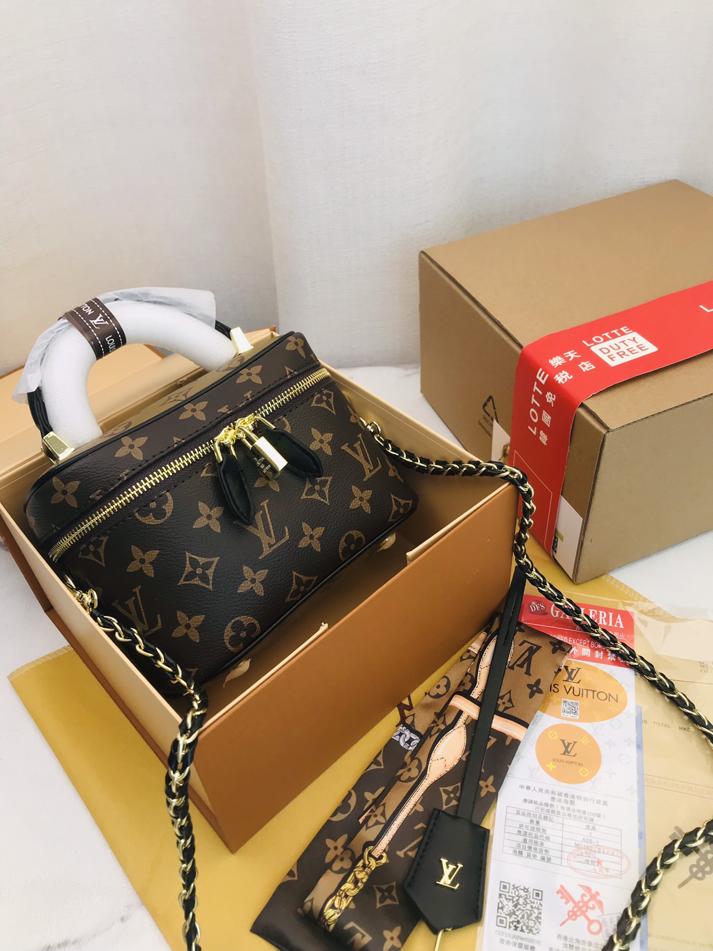 LV single-shoulder makeup bag