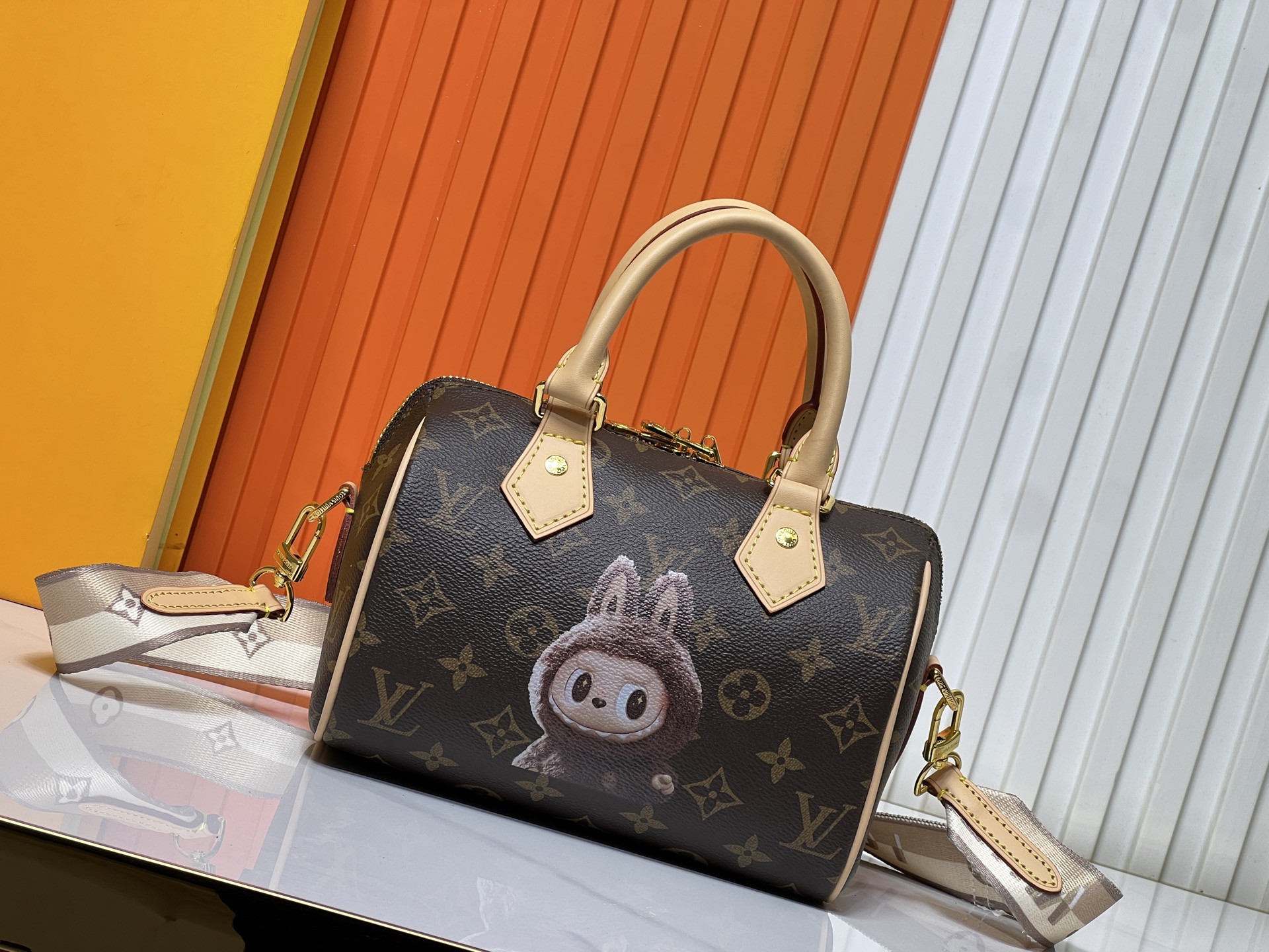 LV Speedy Bandoulière monogram bag