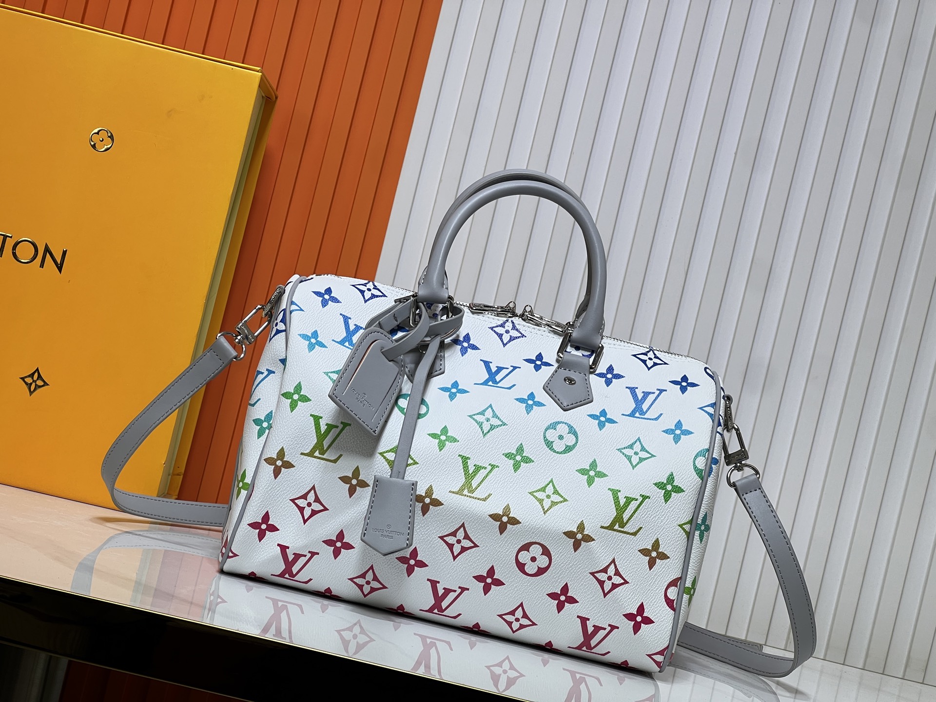 LV Speedy Bandoulière monogram bag
