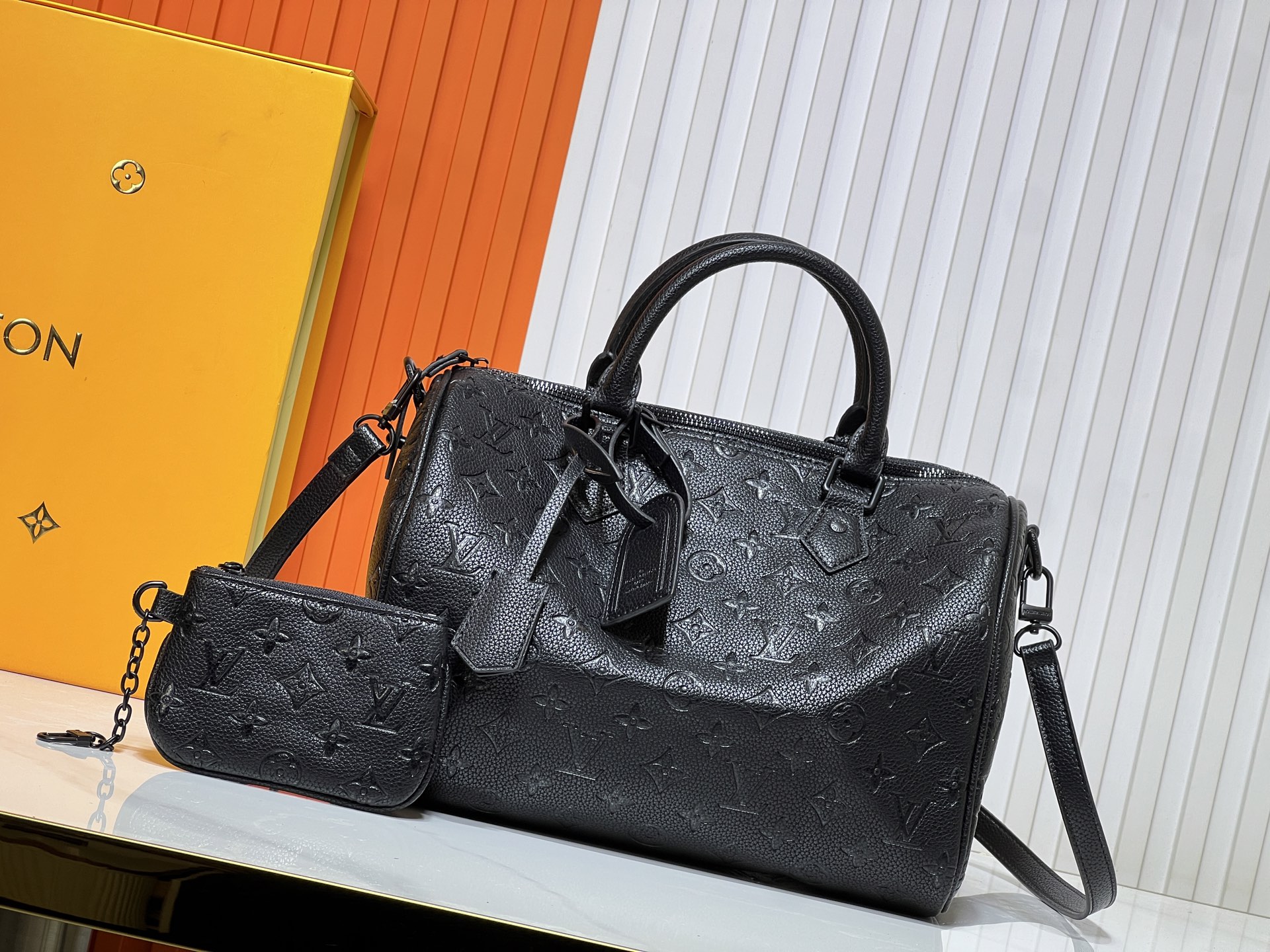 LV Speedy Bandoulière monogram bag
