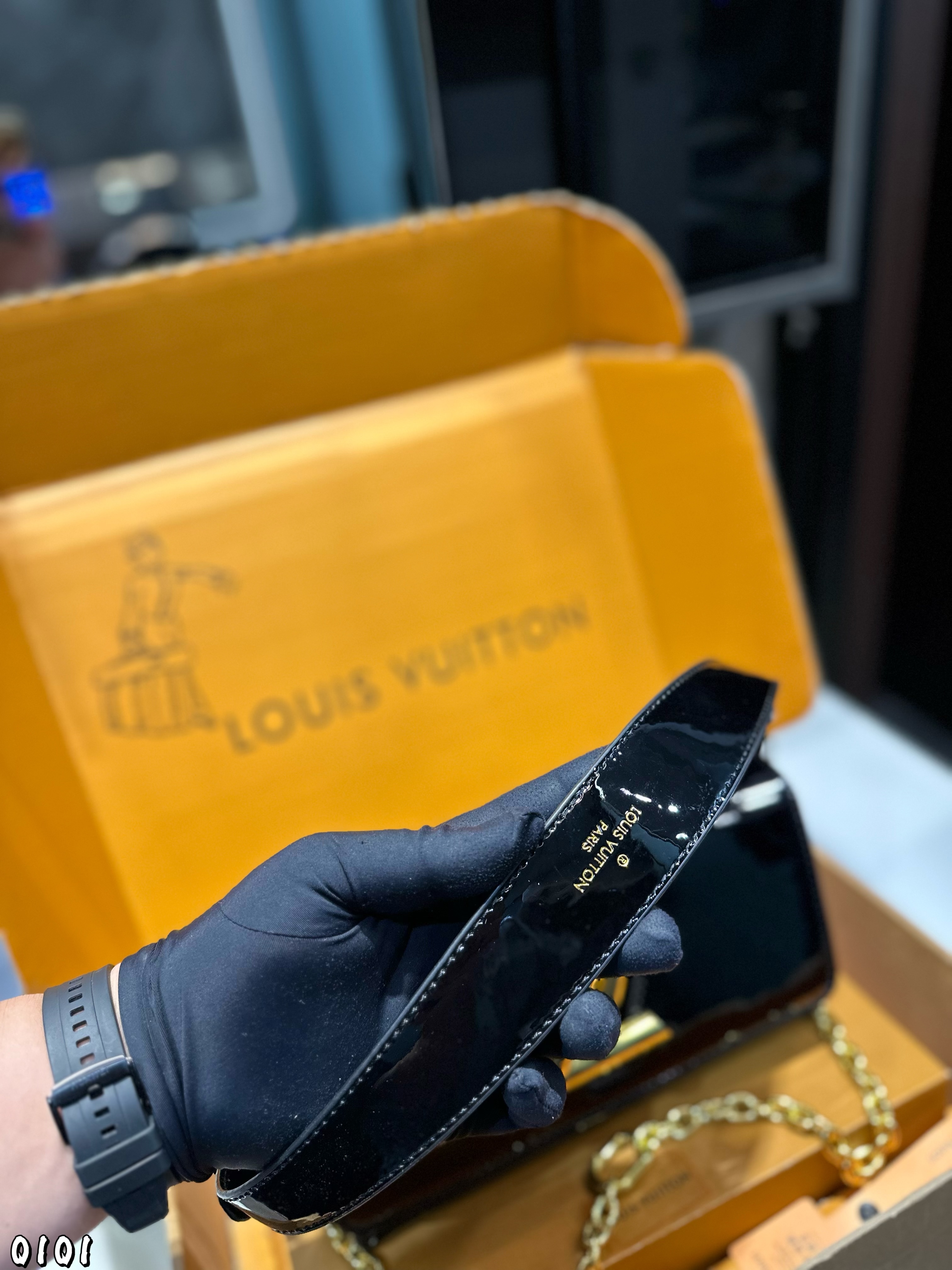 LV TWIST Baguette bag