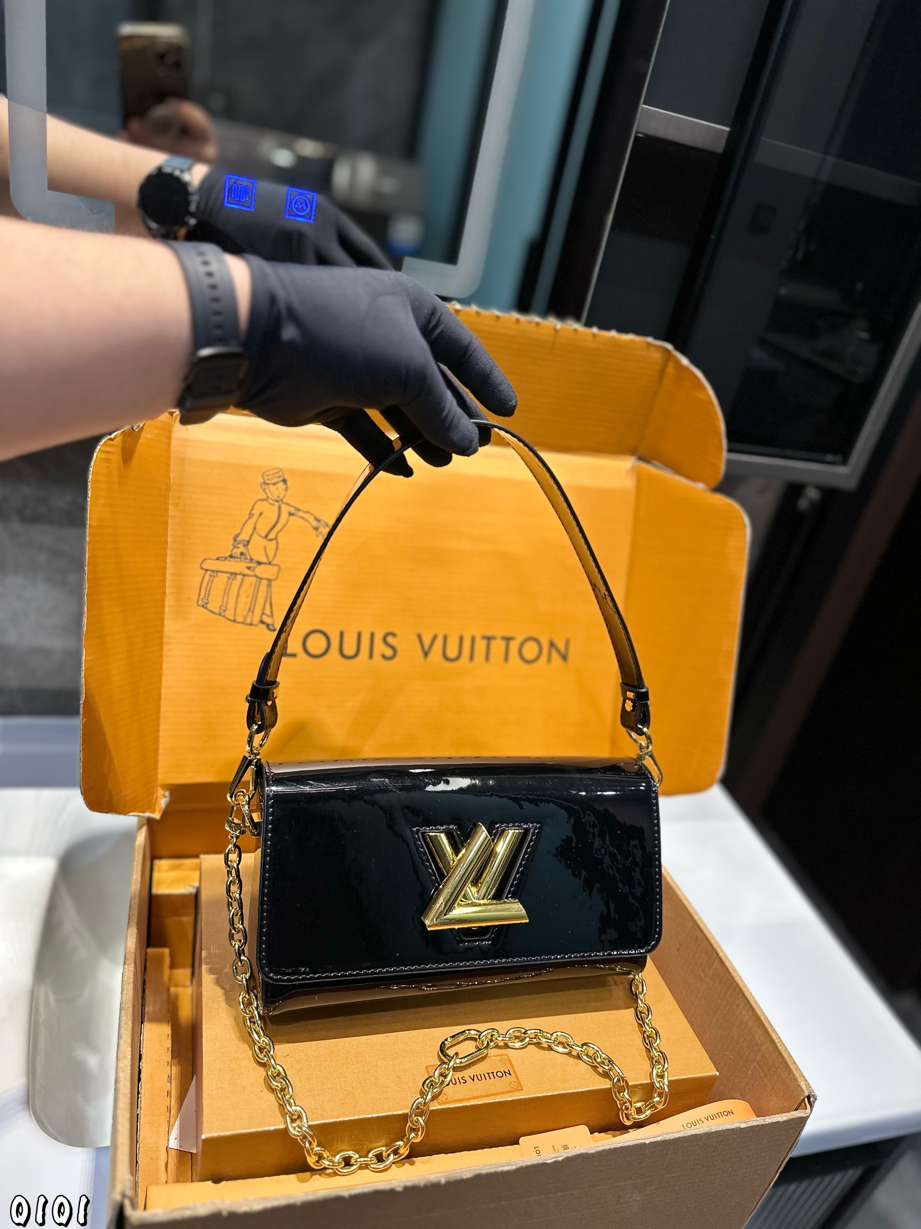 LV TWIST Baguette bag