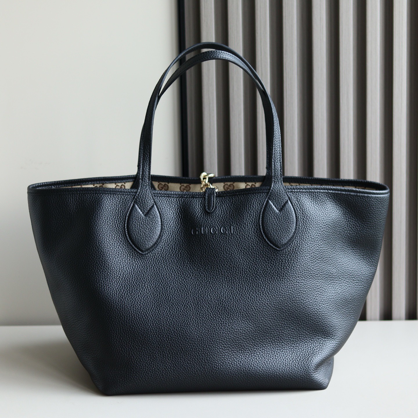 Top version Gucci Totissima double-sided tote bag