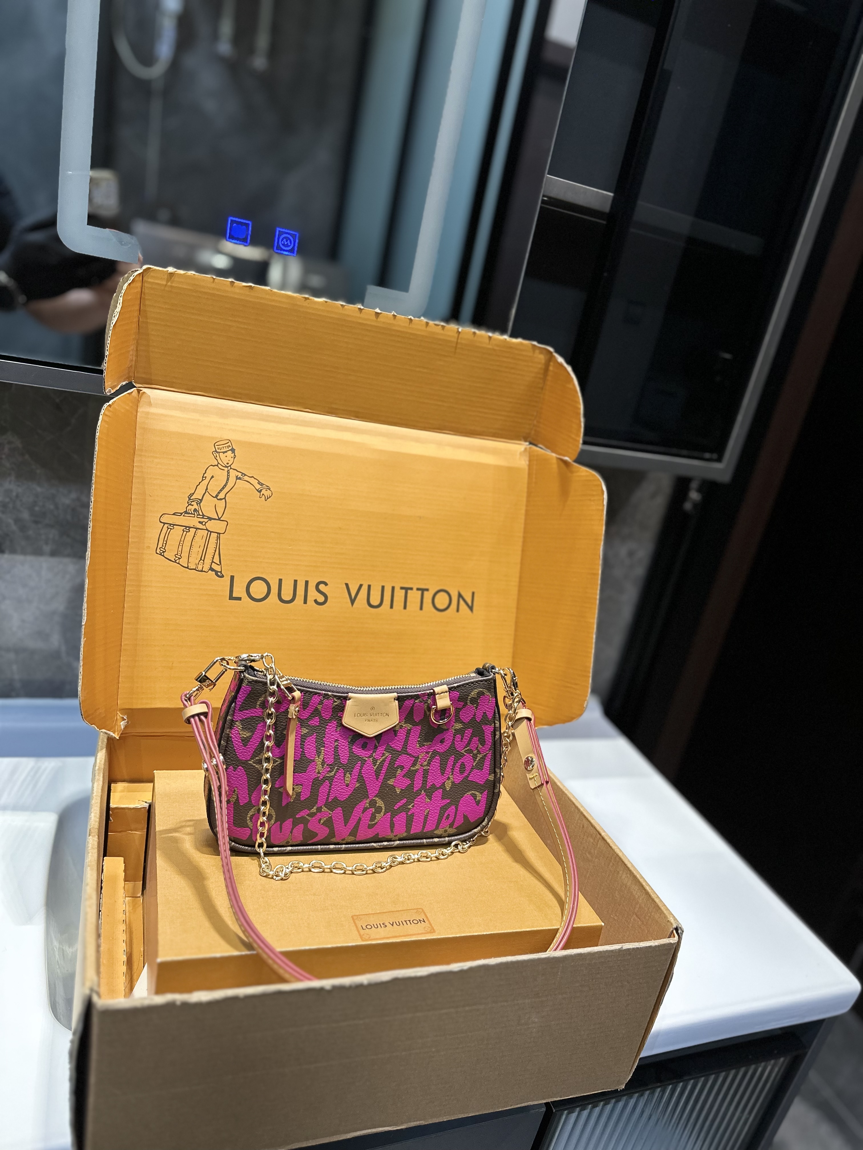 Vintage LV easy pouch Underarm bag