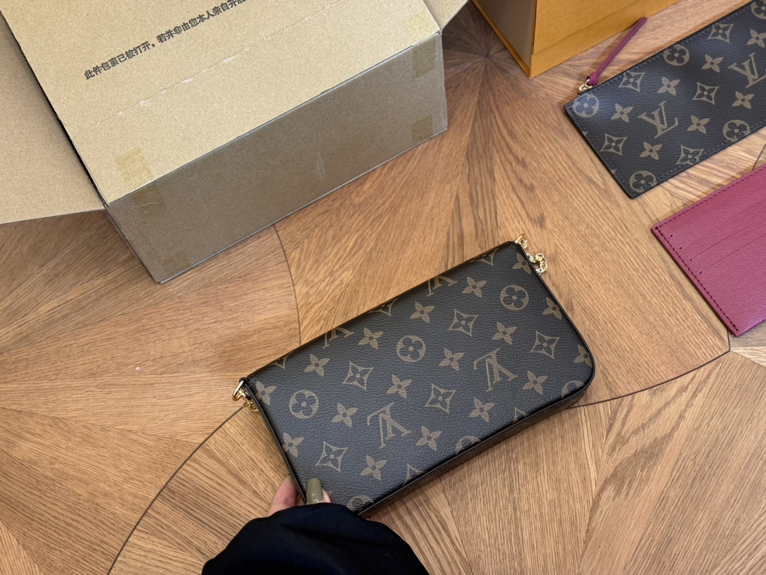 High quality LV MULTI POCHETTE ACCESSORIES bag