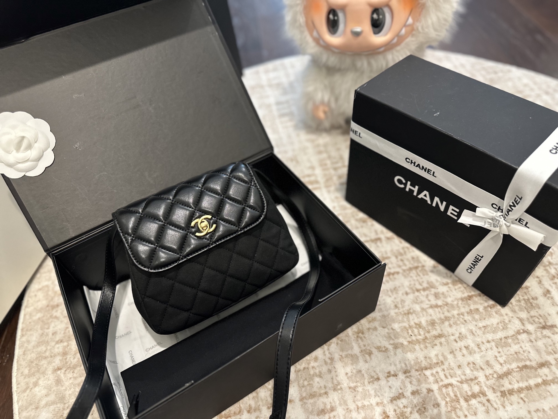 Chanel 25-flap bag