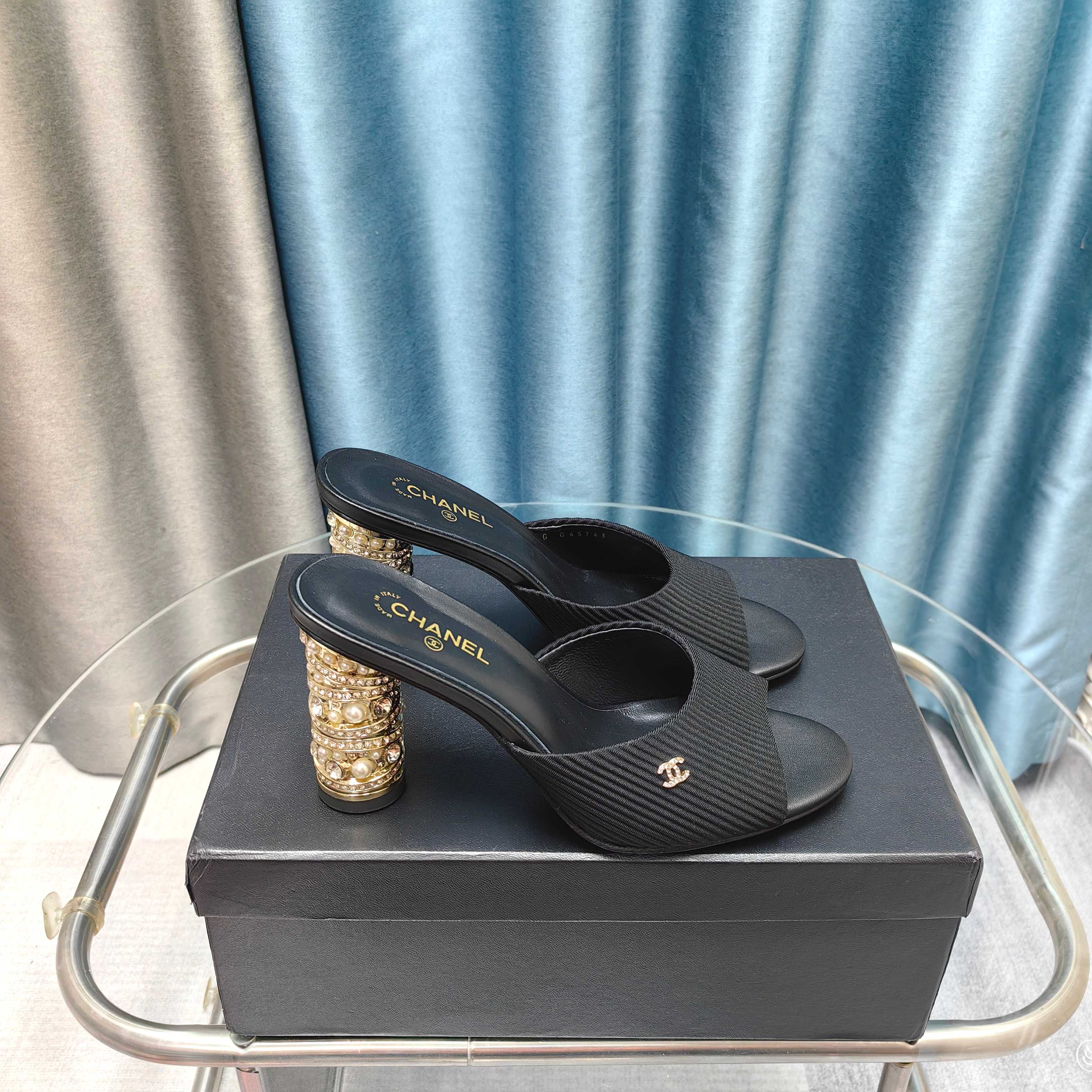 Chanel High-heeled sandals slippers