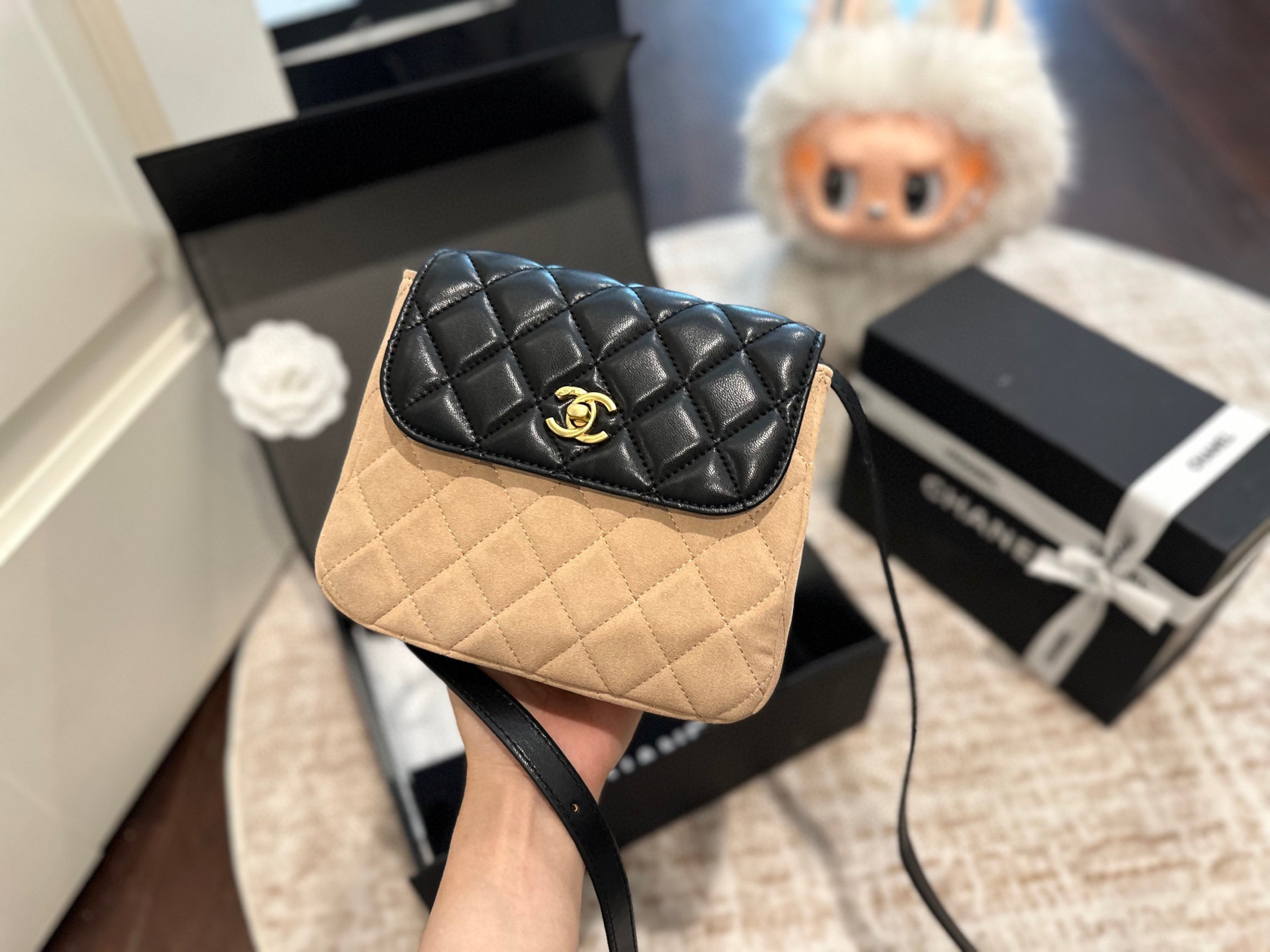 Chanel 25-flap bag