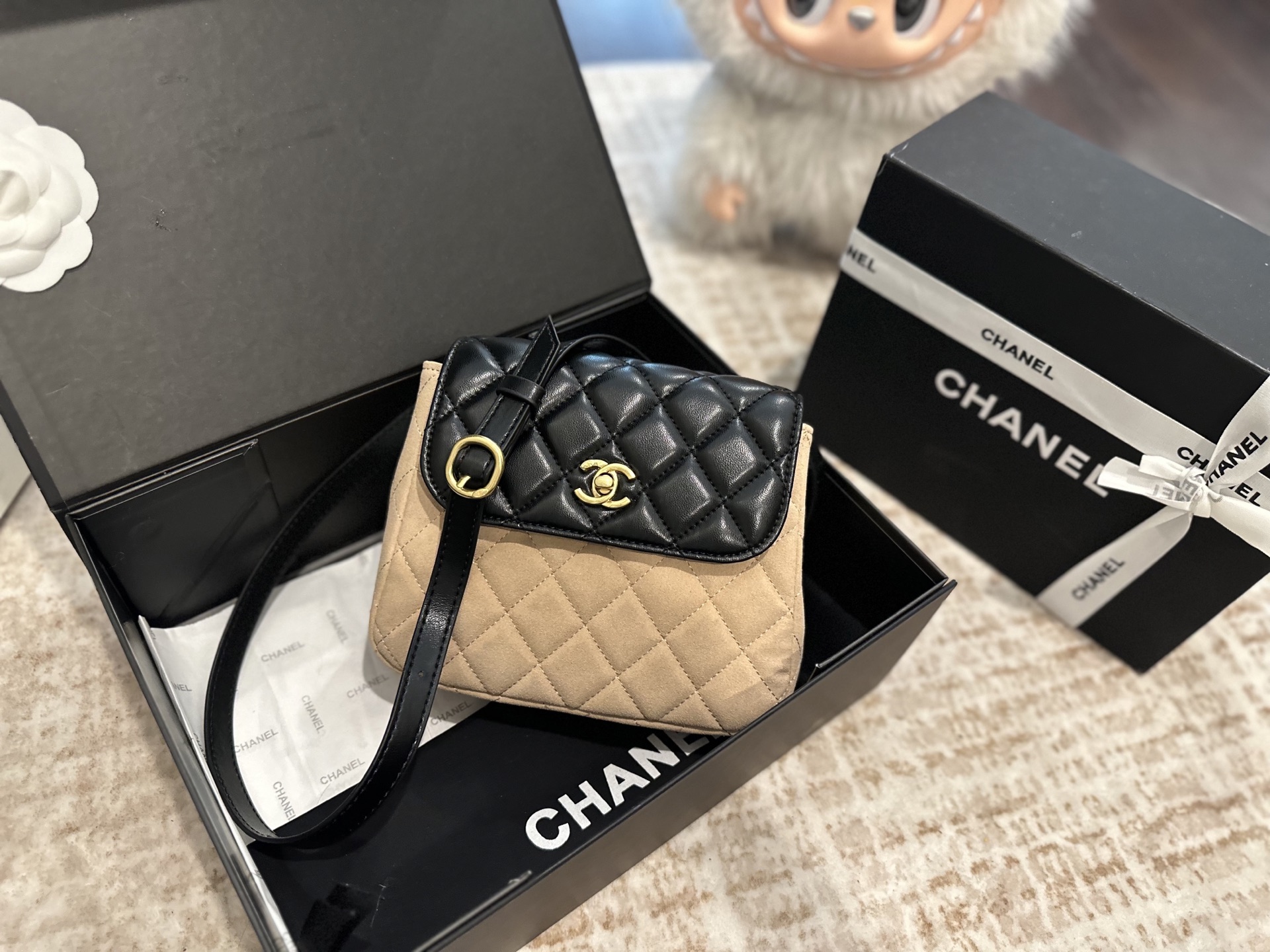Chanel 25-flap bag