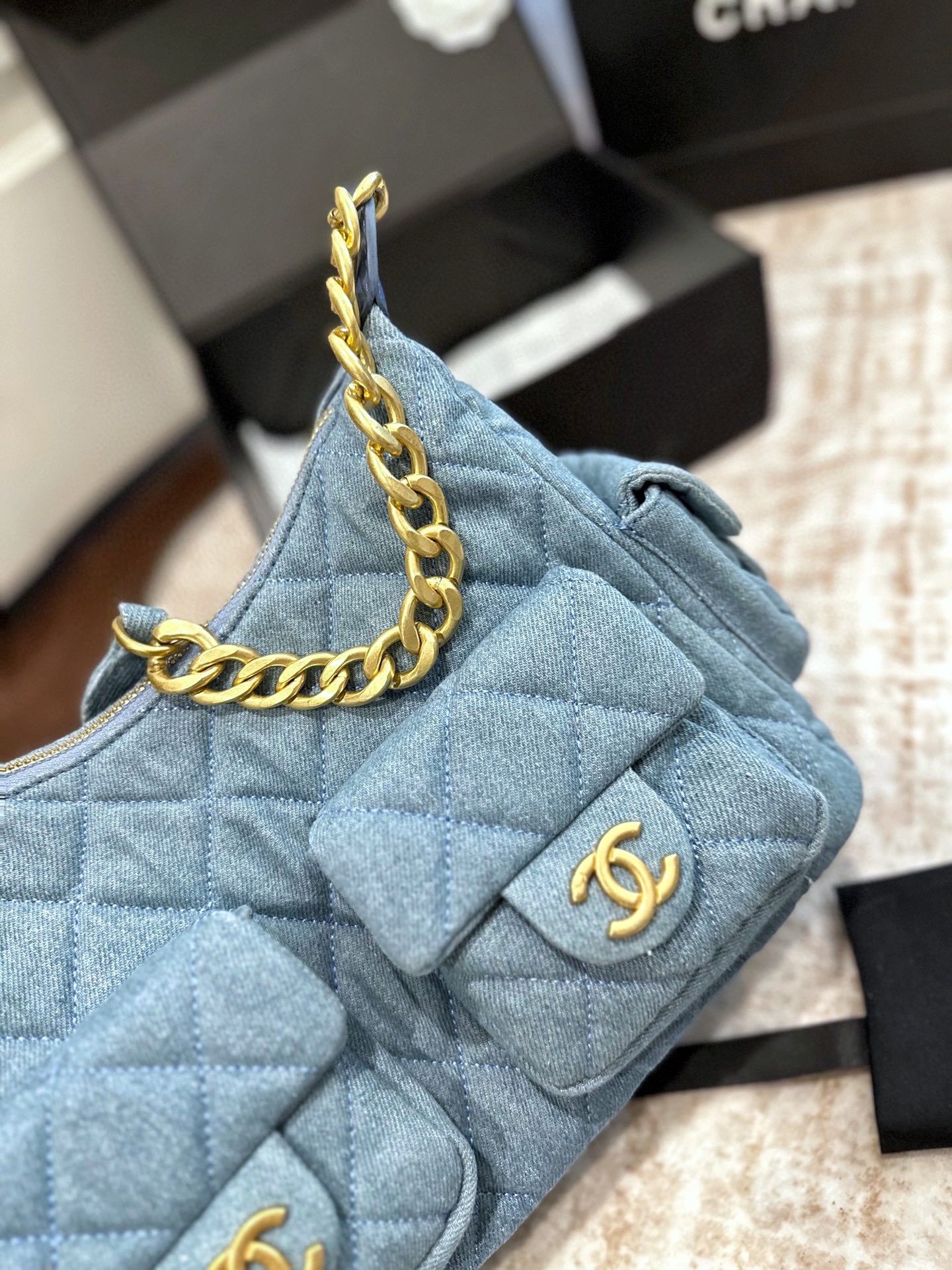 Chanel 25p hobo bag