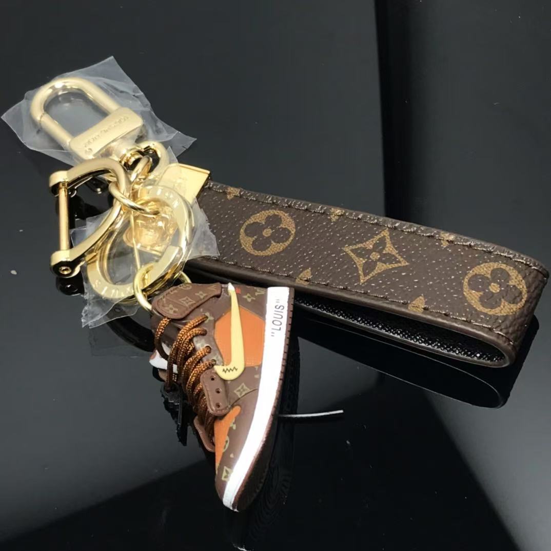 Lv accessories