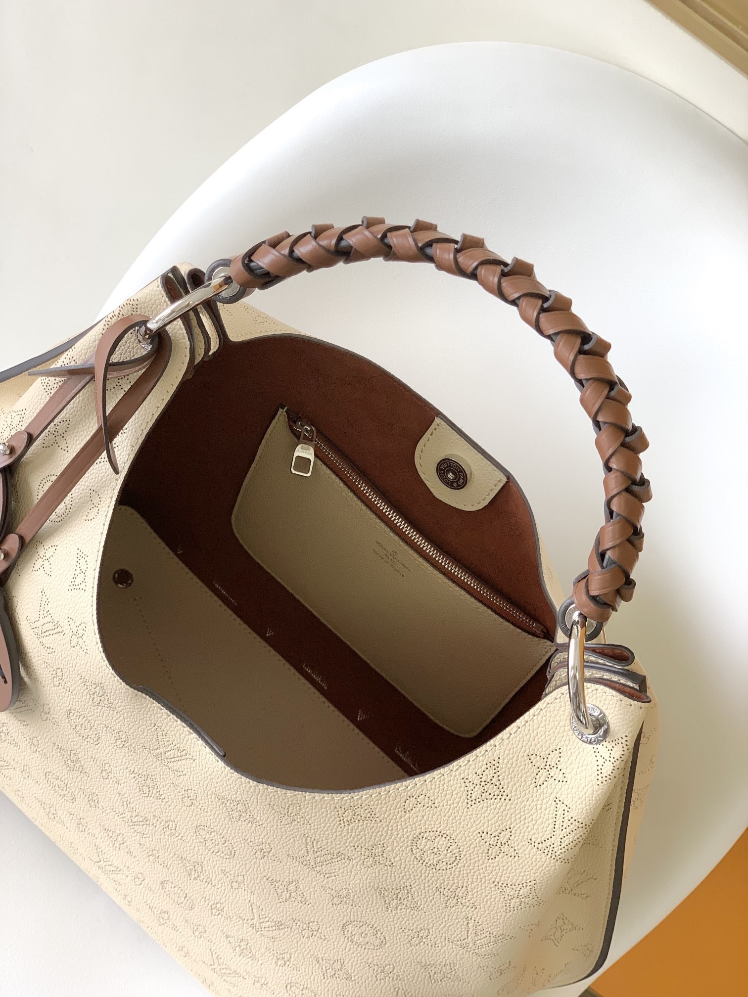 Top version LV carmel taurillon cowhide leather handbag