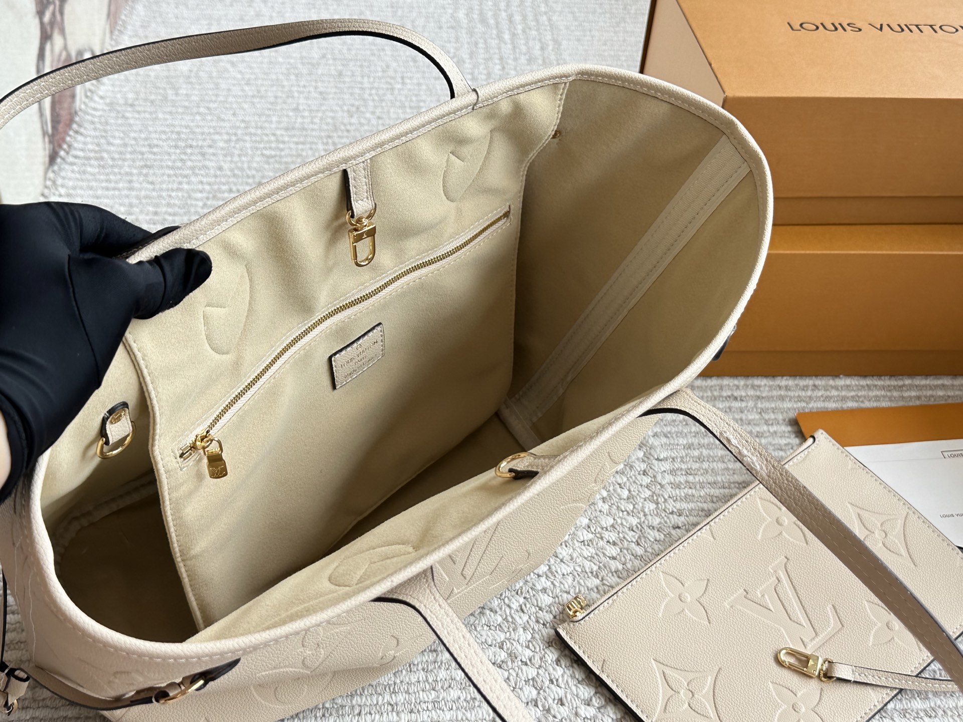 LV neverfull shopping bag