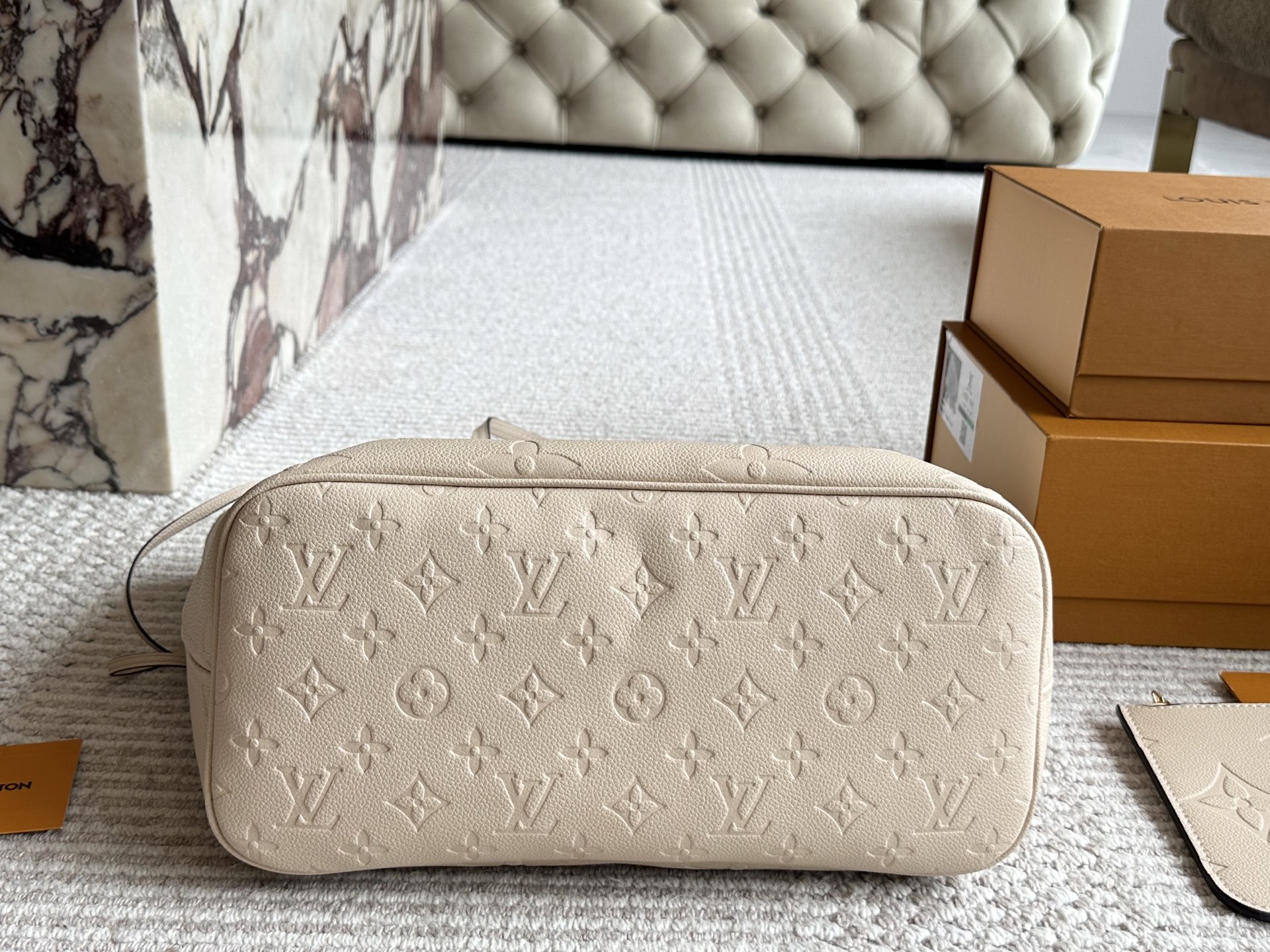 LV neverfull shopping bag