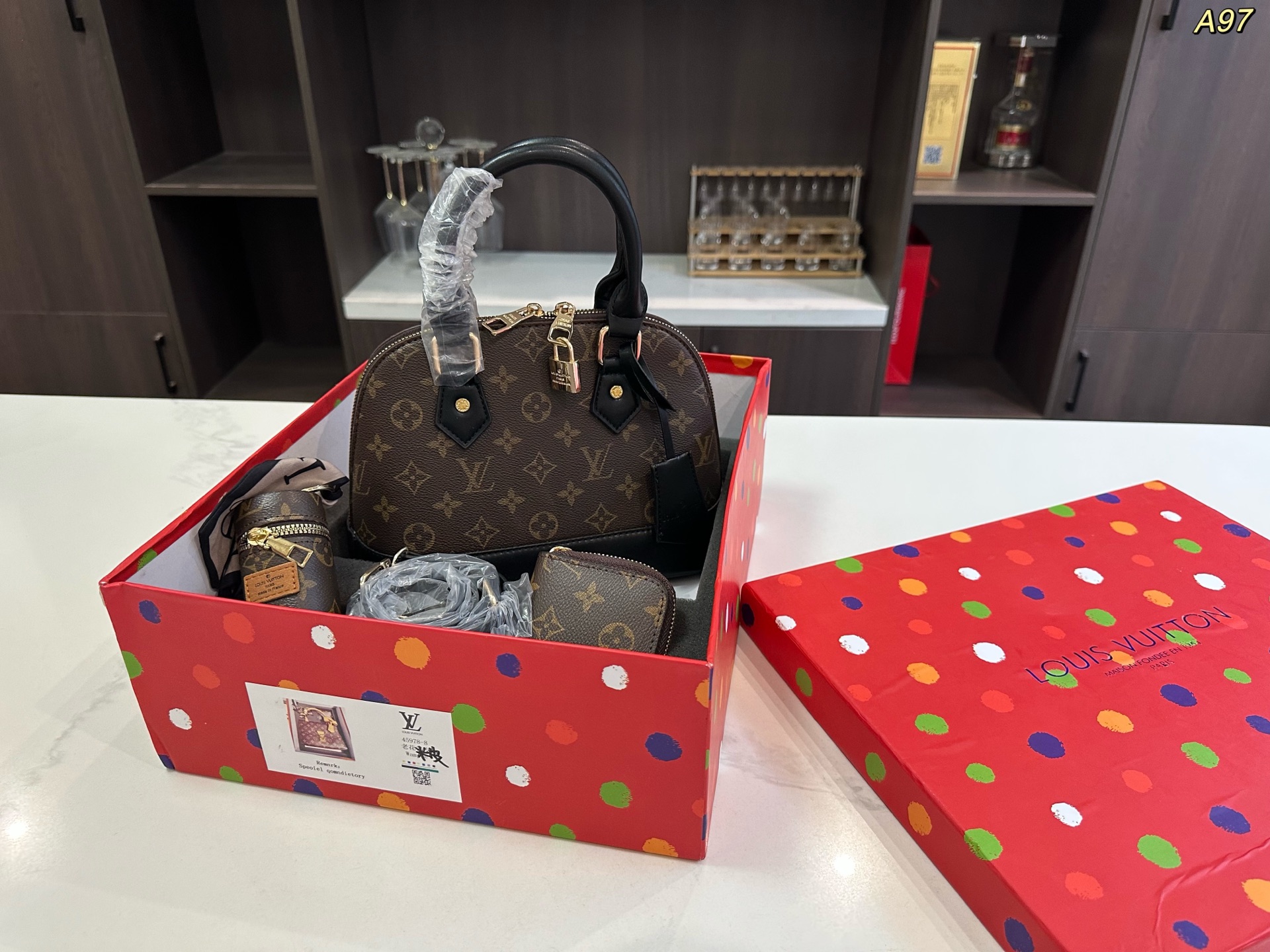 LV high-quality shell bag