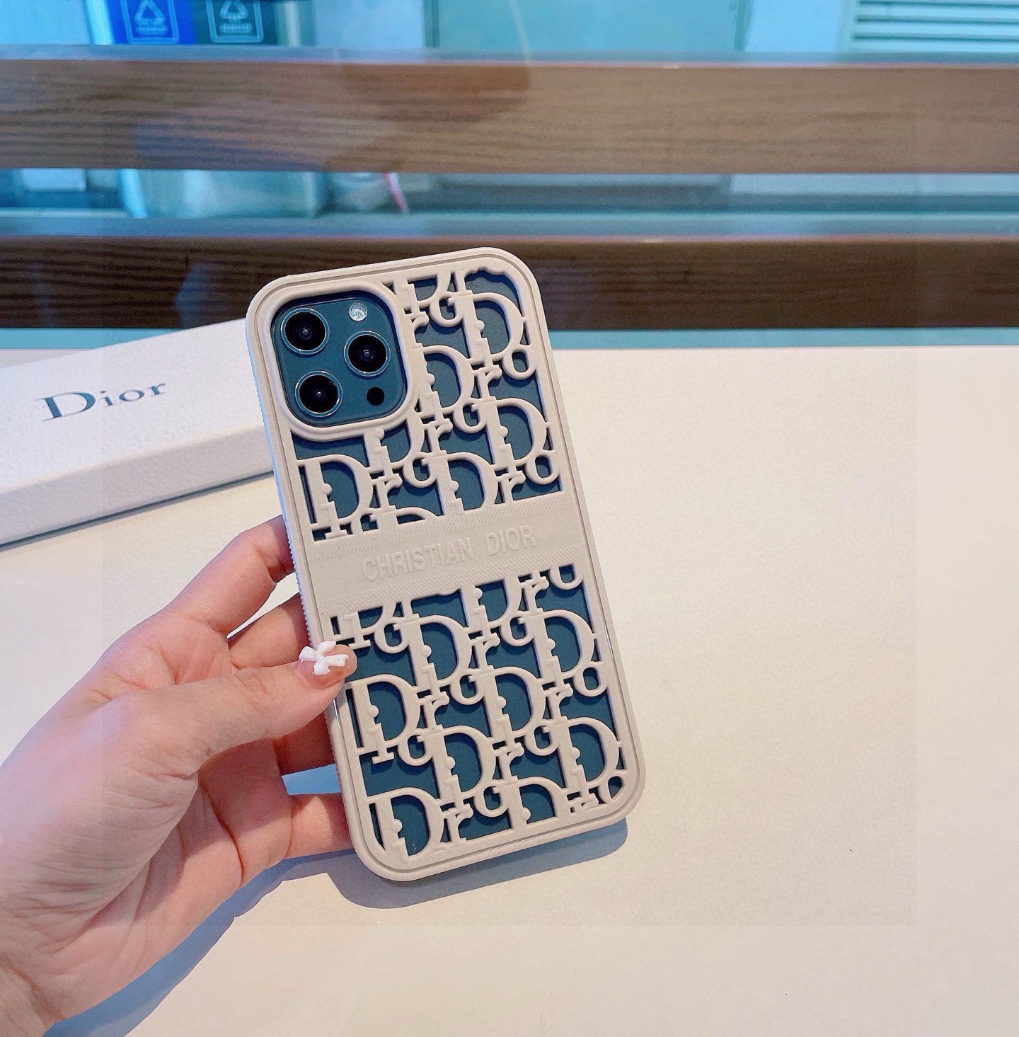 Dior Hollow design all-in-one iphone case