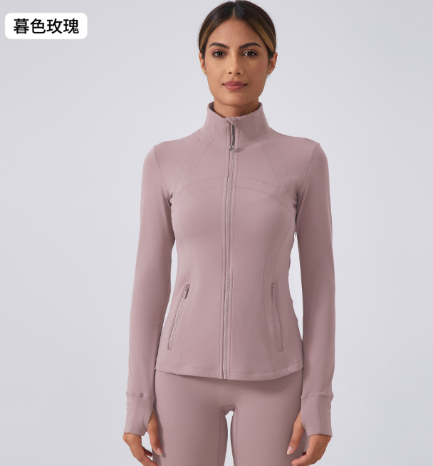 lululemon Nylon coat with zipper and long sleeves jacket