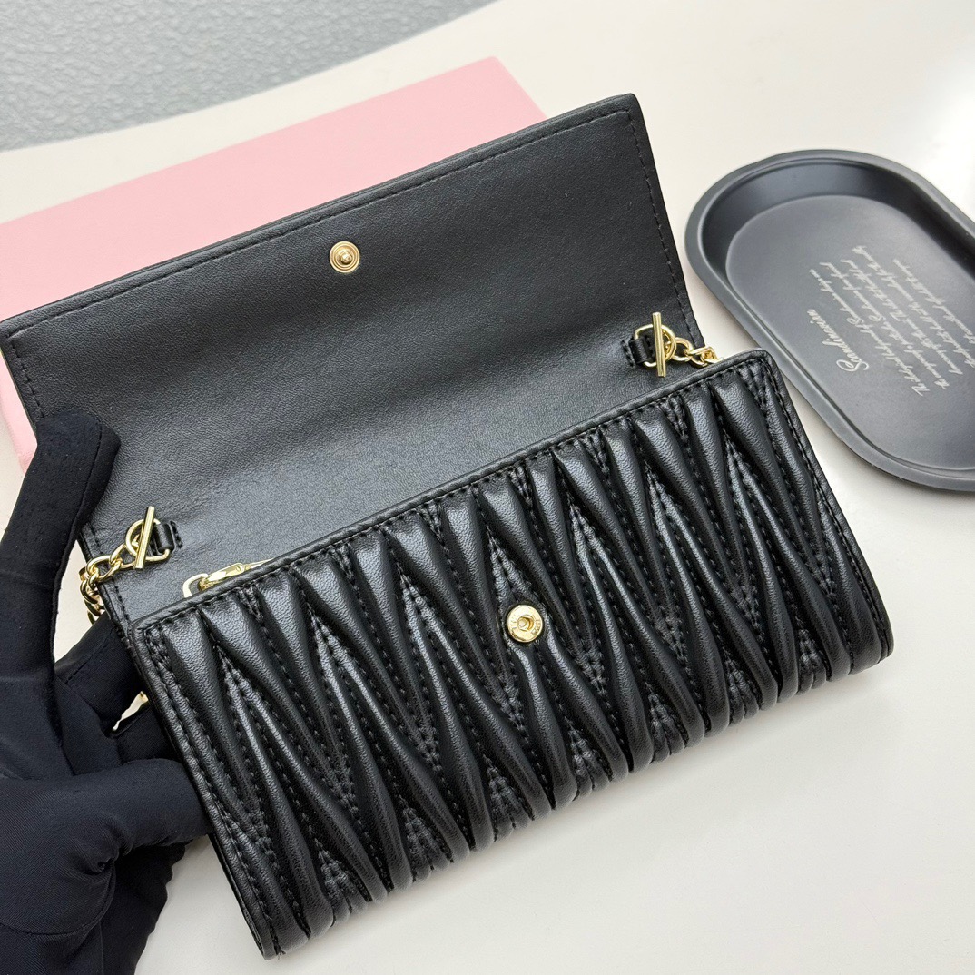 MIUMIU Chain Bag