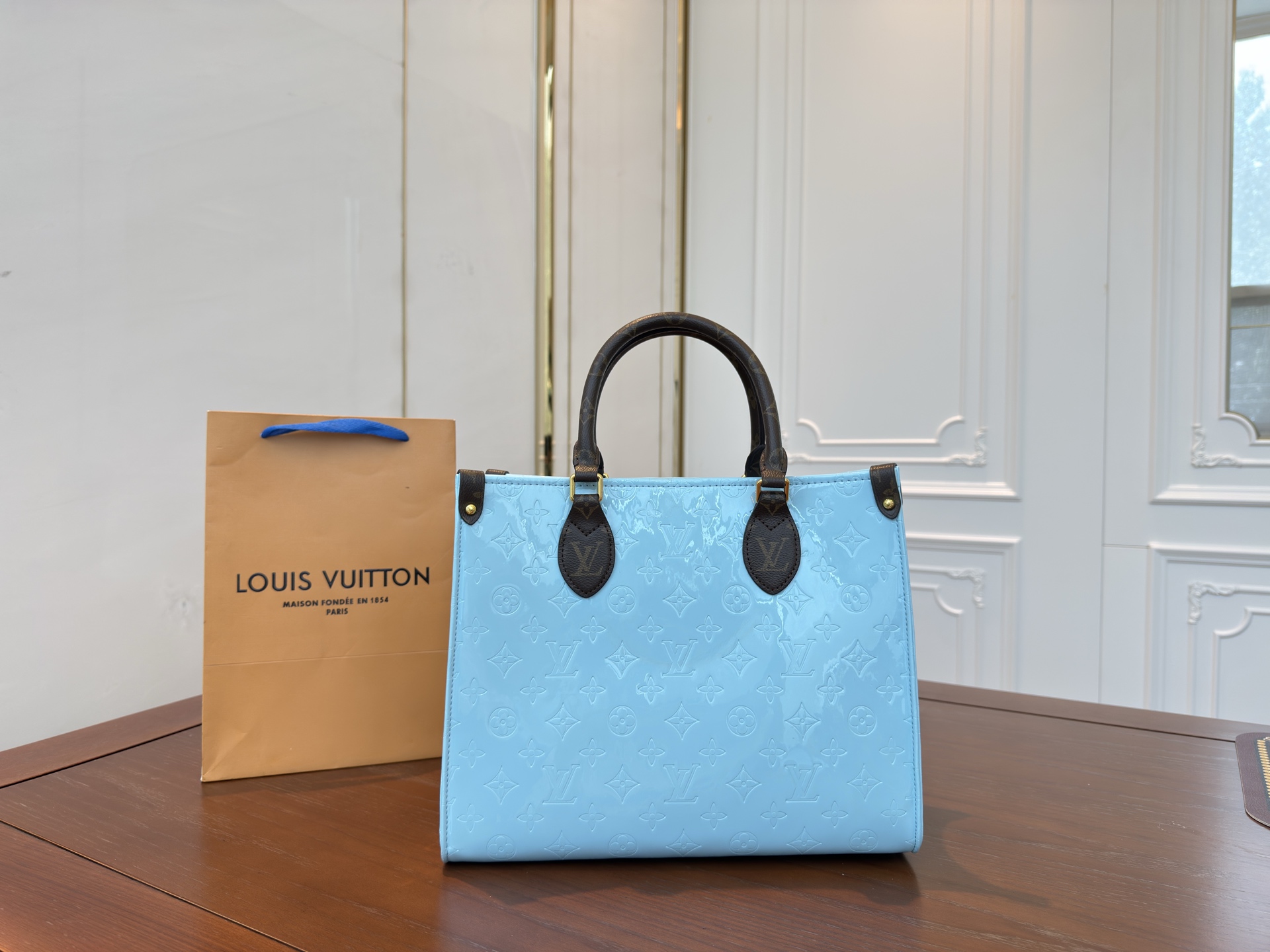 LV Louis Vuitton tote bag