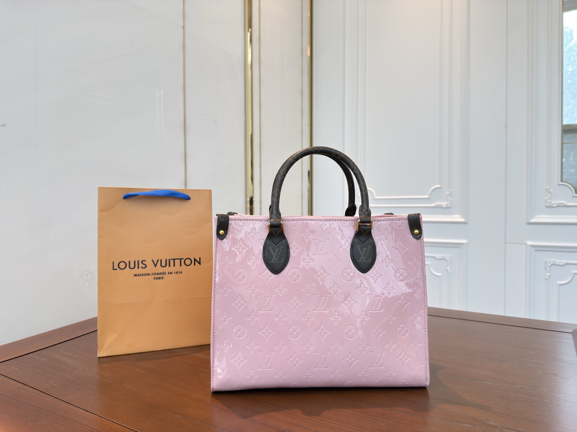 LV Louis Vuitton tote bag