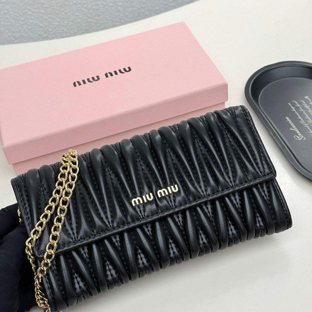 MIUMIU Chain Bag