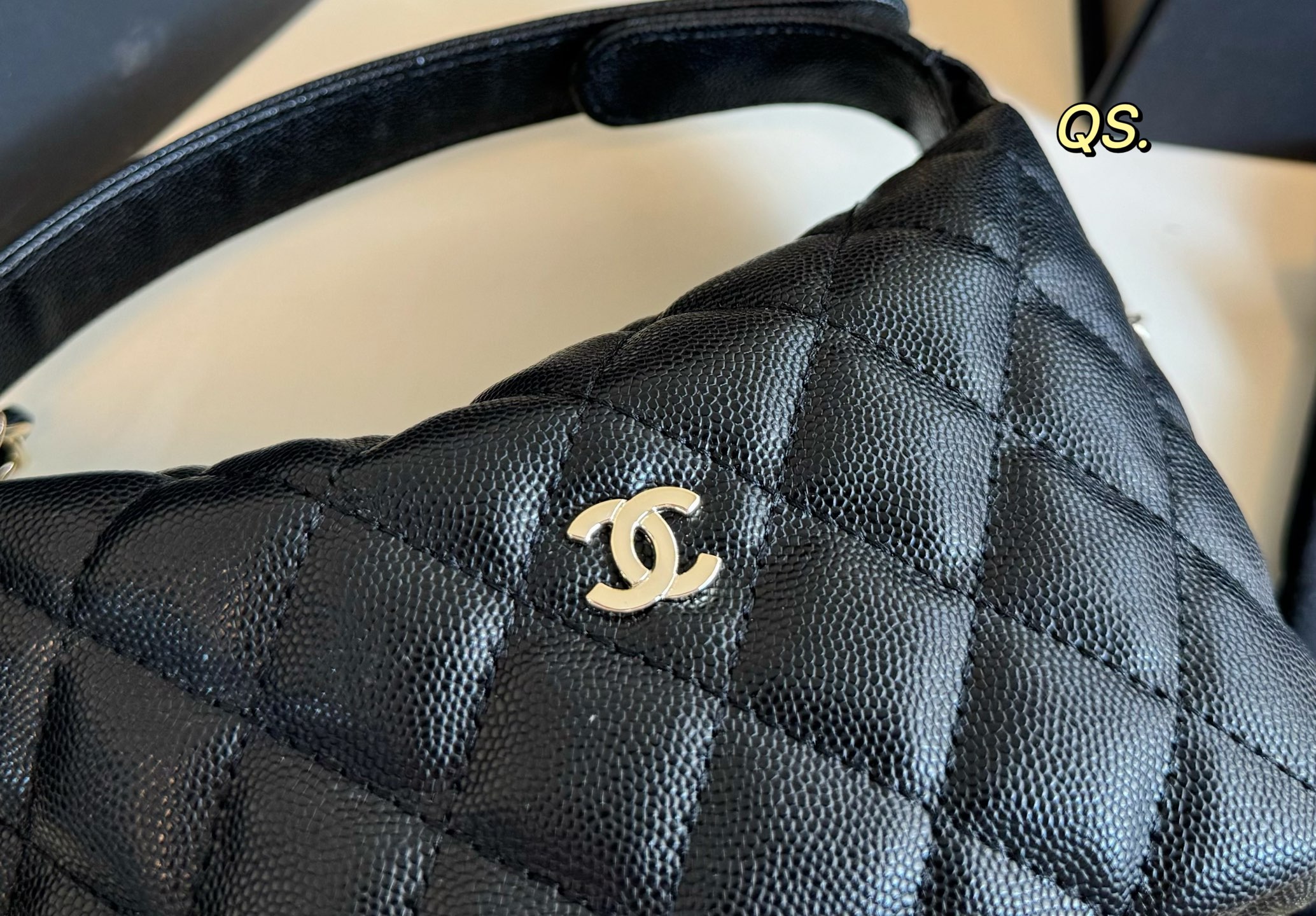 Chanel 25c Hobo Chain Bag