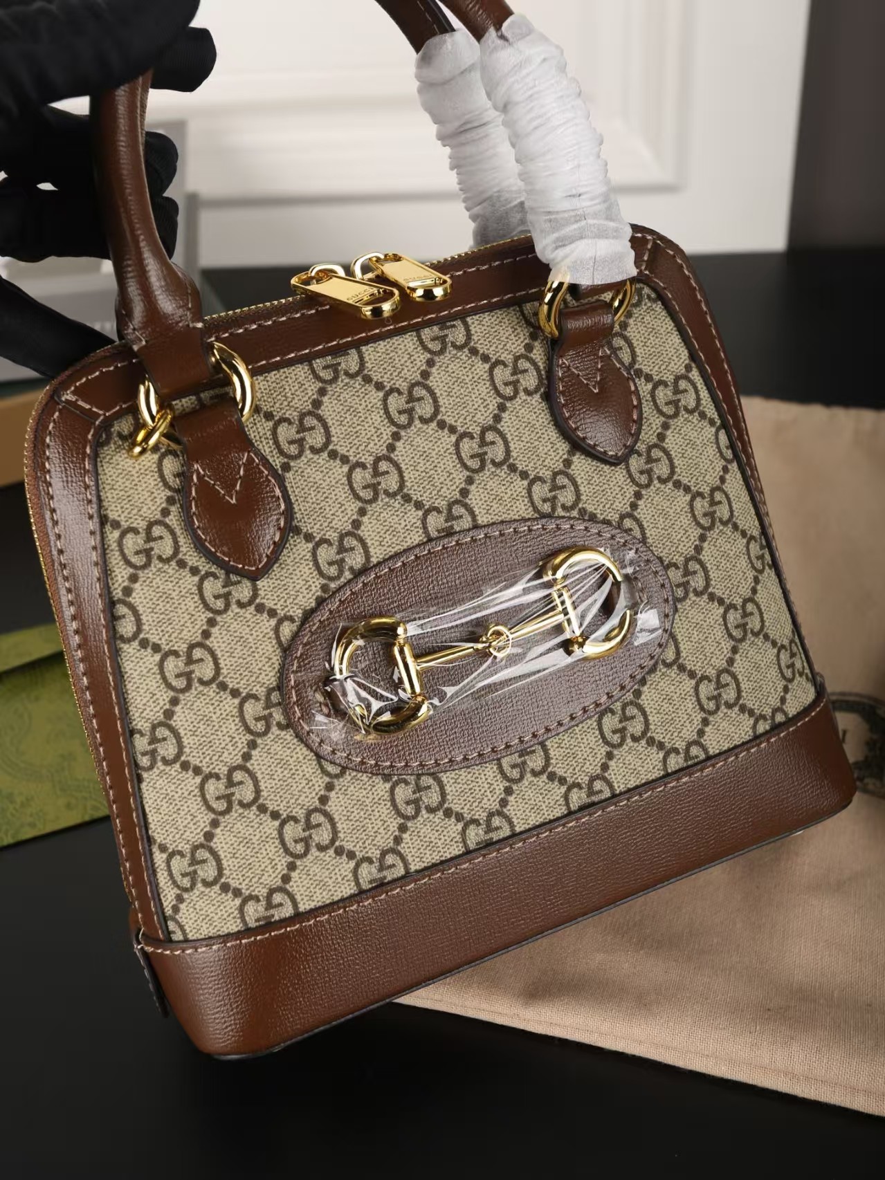 GUCCI Horsebit 1955 Buckle Shell Bag Shoulder Sling Handbag