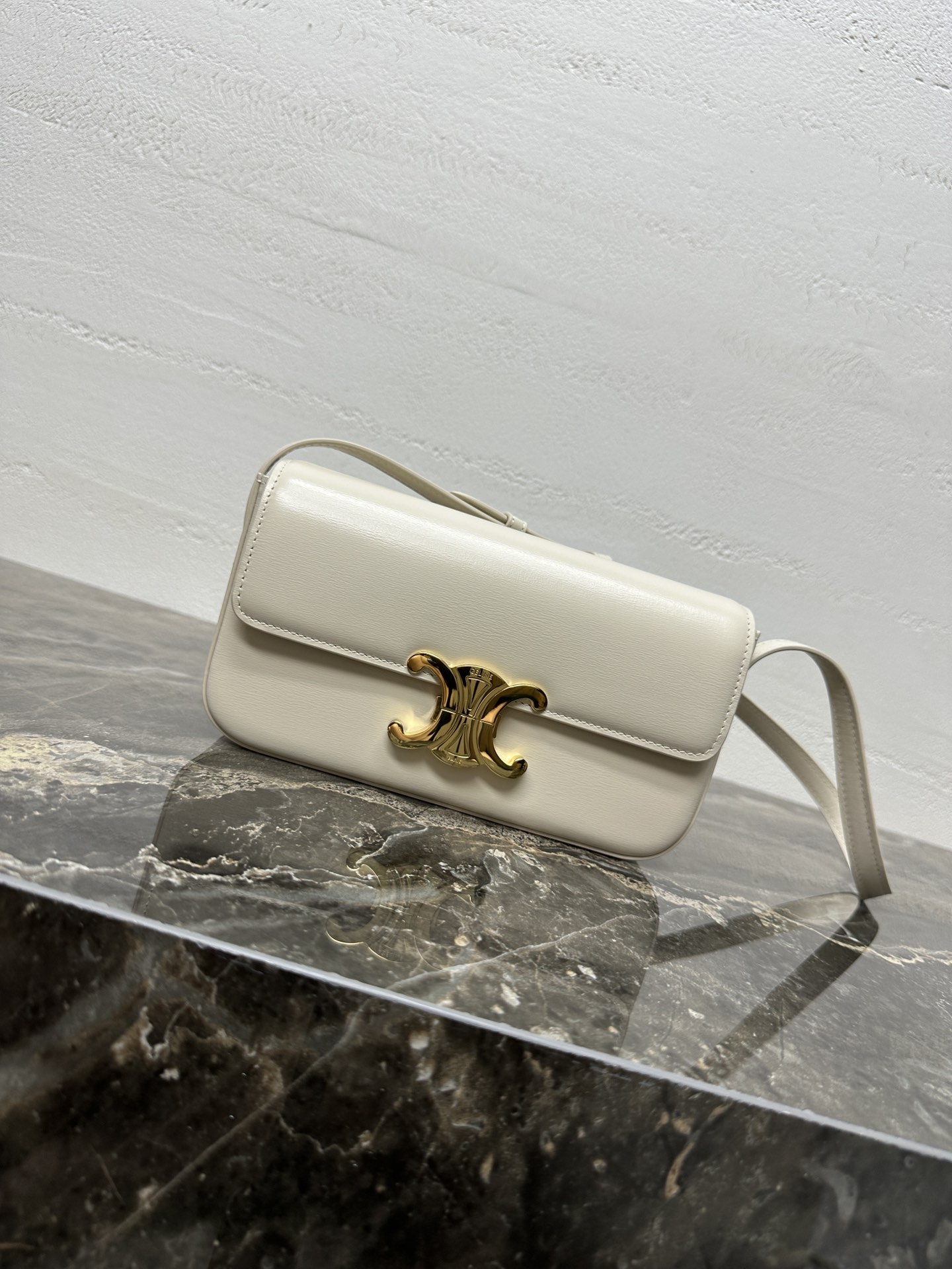 Top version Celine TRIOMPHE Cowhide Shoulder Bag
