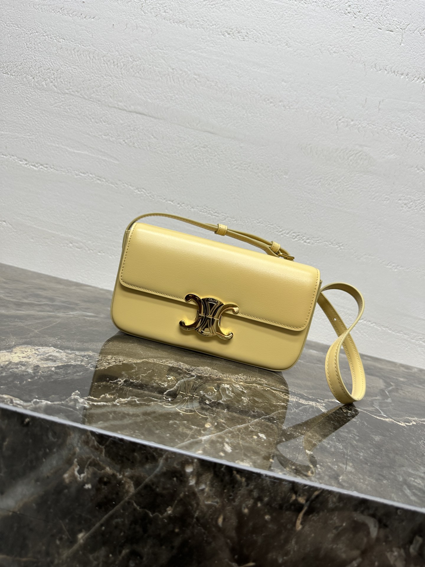 Top version Celine TRIOMPHE Cowhide Shoulder Bag