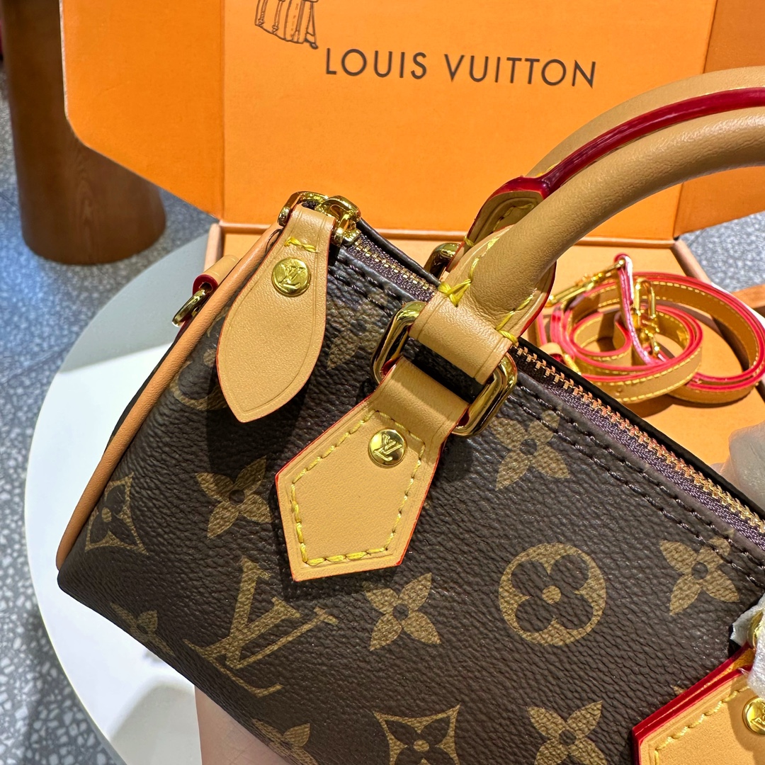 US$100 for 2 products- LV shoulder crossbody bag