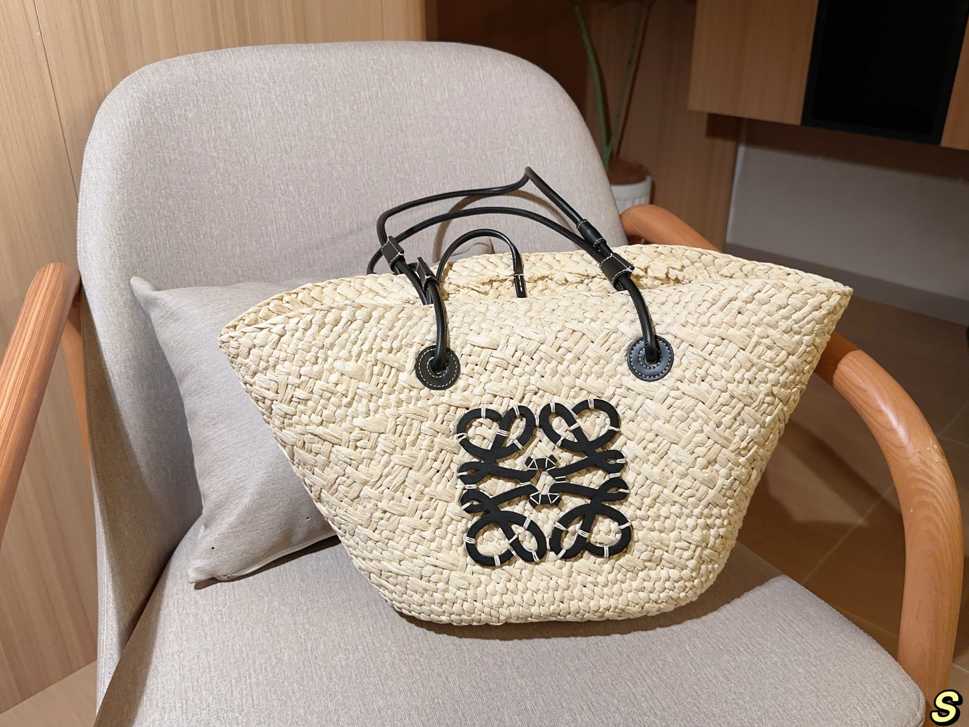 Loewe basket bag Woven cabbage basket