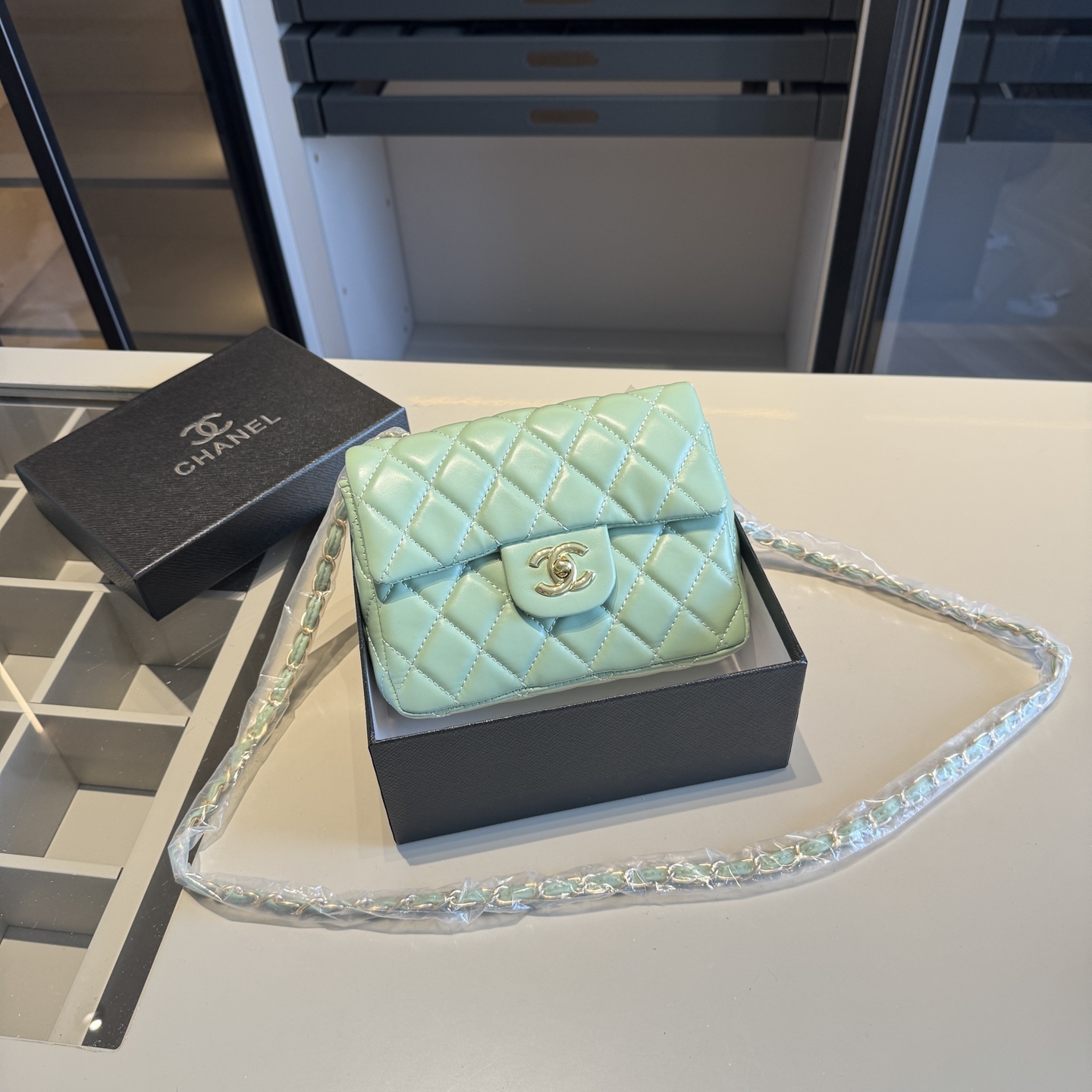 CHANEL CF chain bag